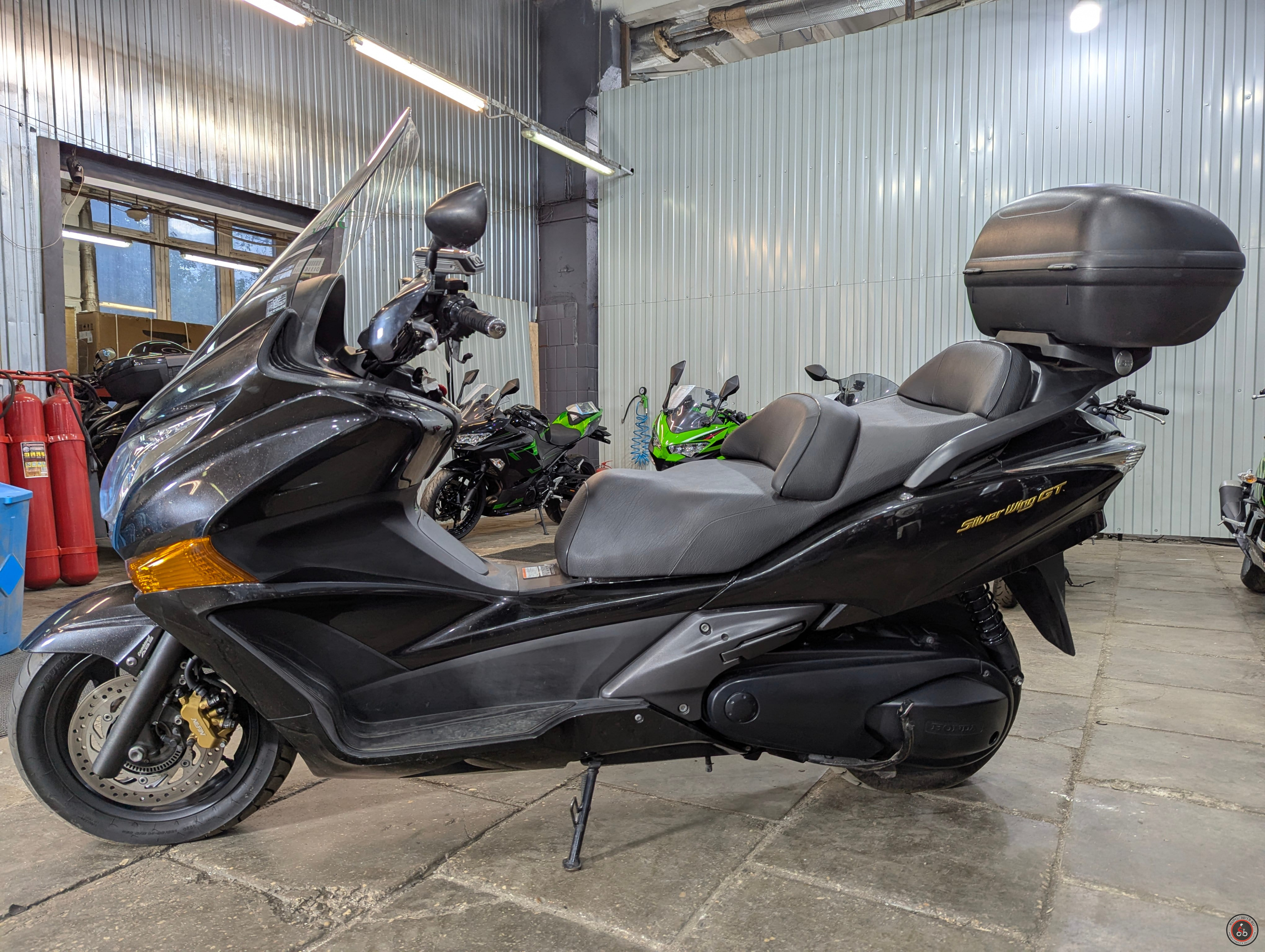 Скутер Honda Silverwing 600 GTA PF02 2013 г. в. - Пробег: 30842 км