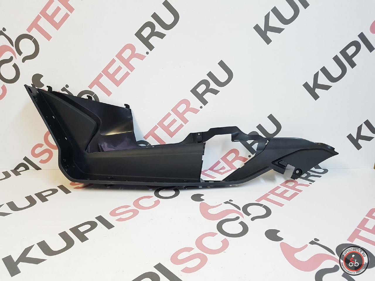 Подножка, опора ног ЛЕВАЯ Honda Forza Si 250 MF12 (64321-K04-930) оригинал