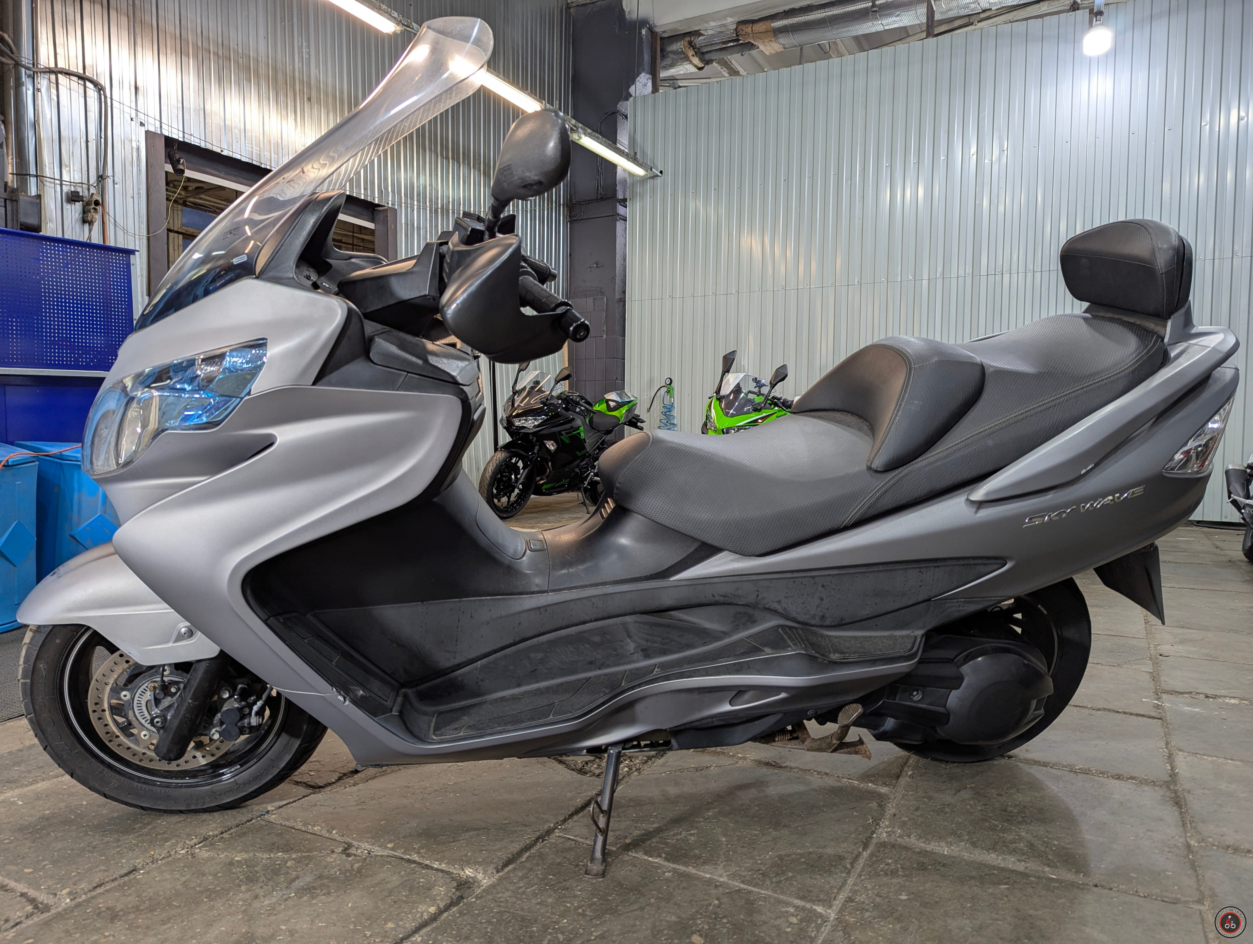 Скутер Suzuki Skywave 400 CK45A 2016 г. в. - Мощность: 31PS / 7,000 rpm