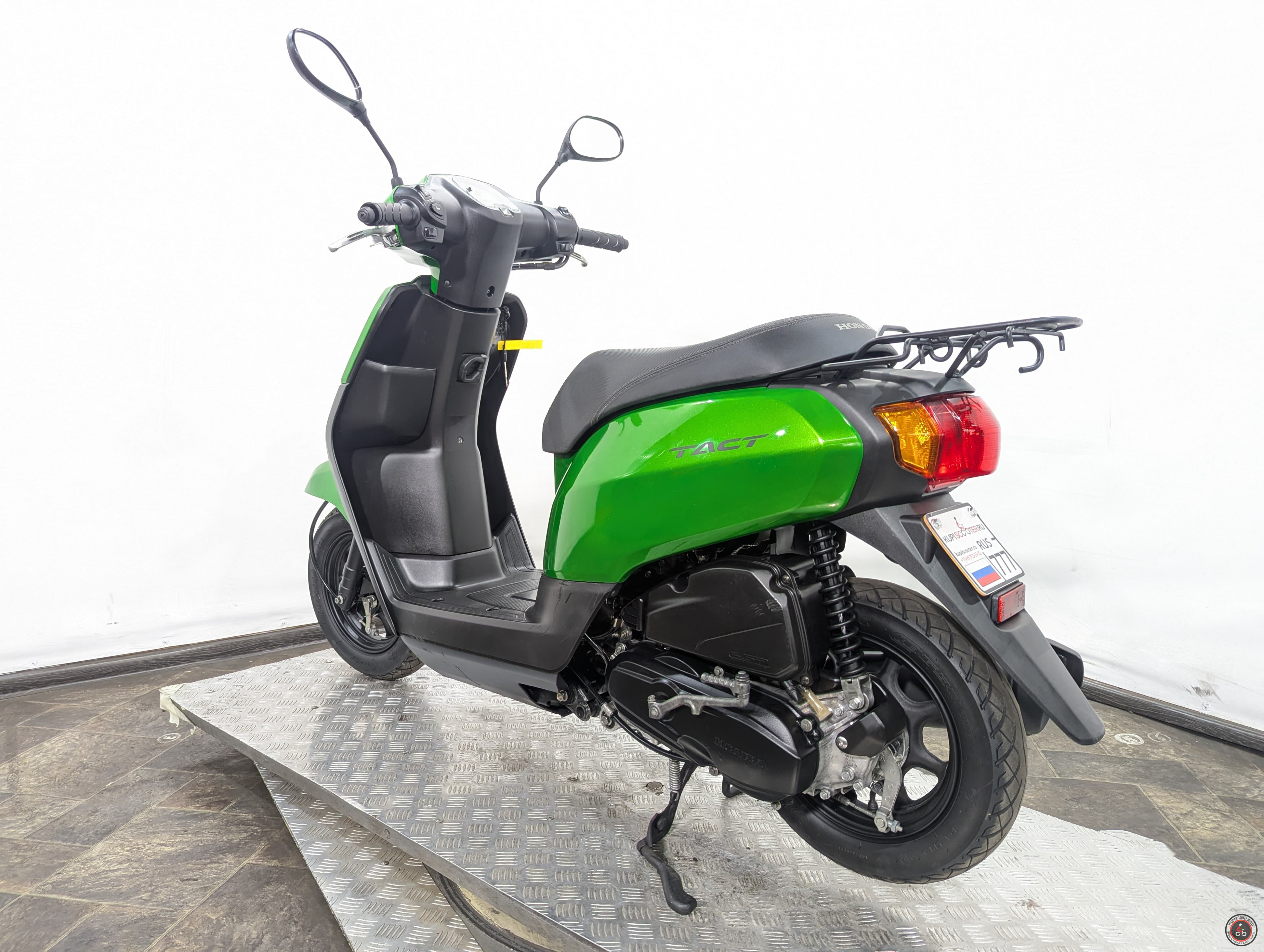 Скутер Honda Tact PGM-FI - Количество цилиндров: 1