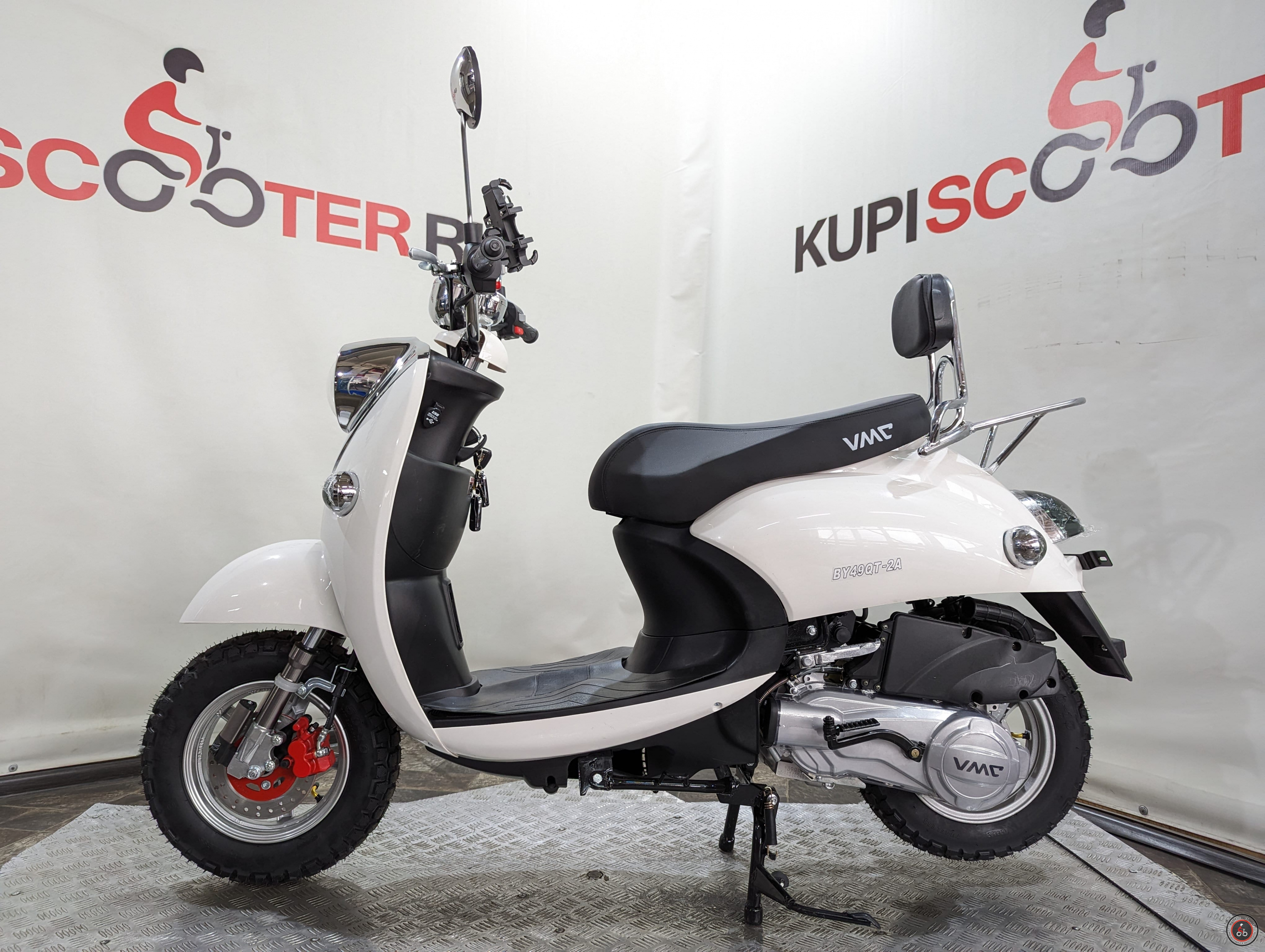Скутер VMC (Vento)  Retro (49/150cc) Белый (БЕЗ КОФРА) - Максимальная скорость: 90 км/ч