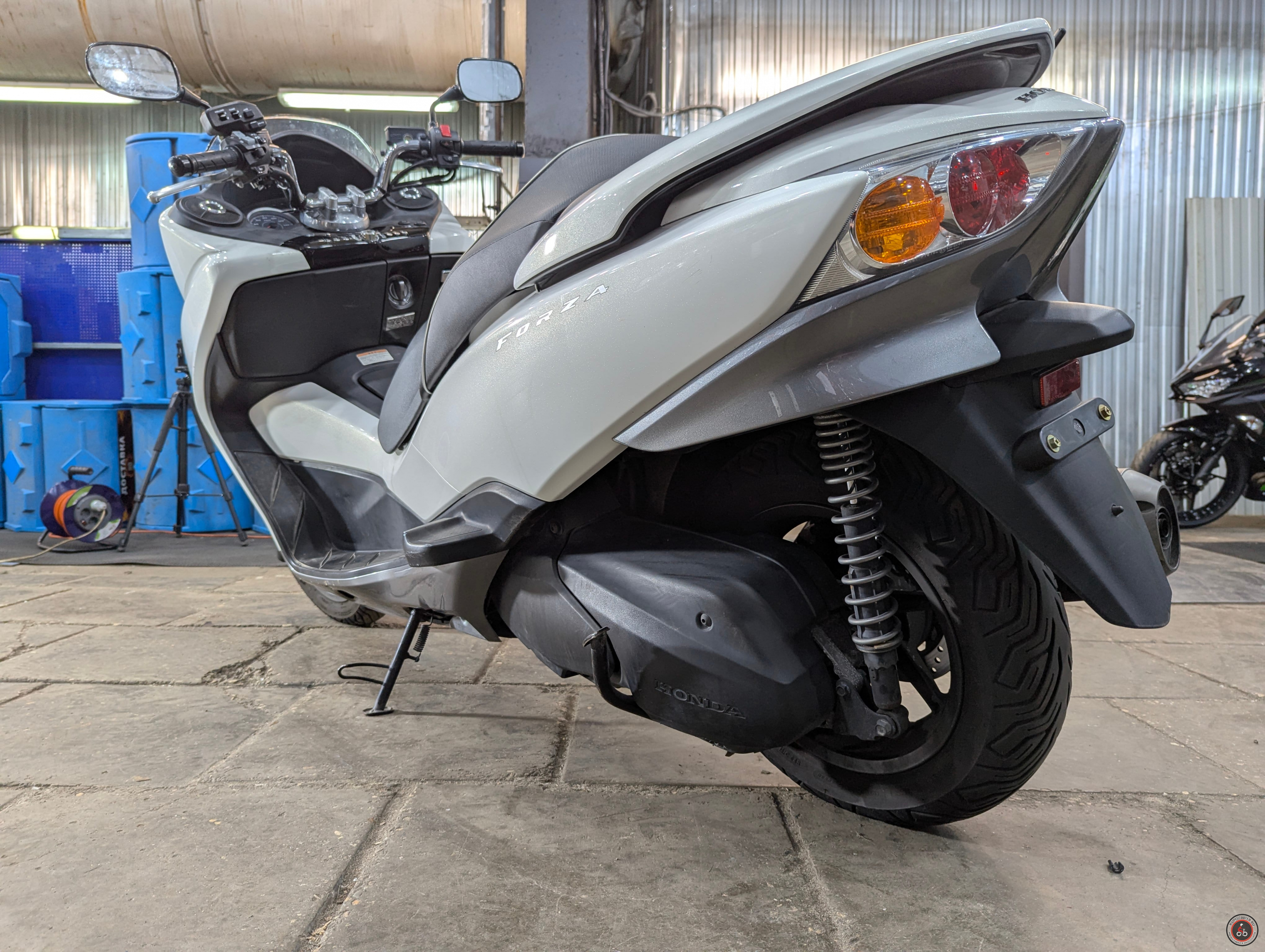 Скутер Honda Forza A2 MF10 2012 г. в. - Количество цилиндров: 1