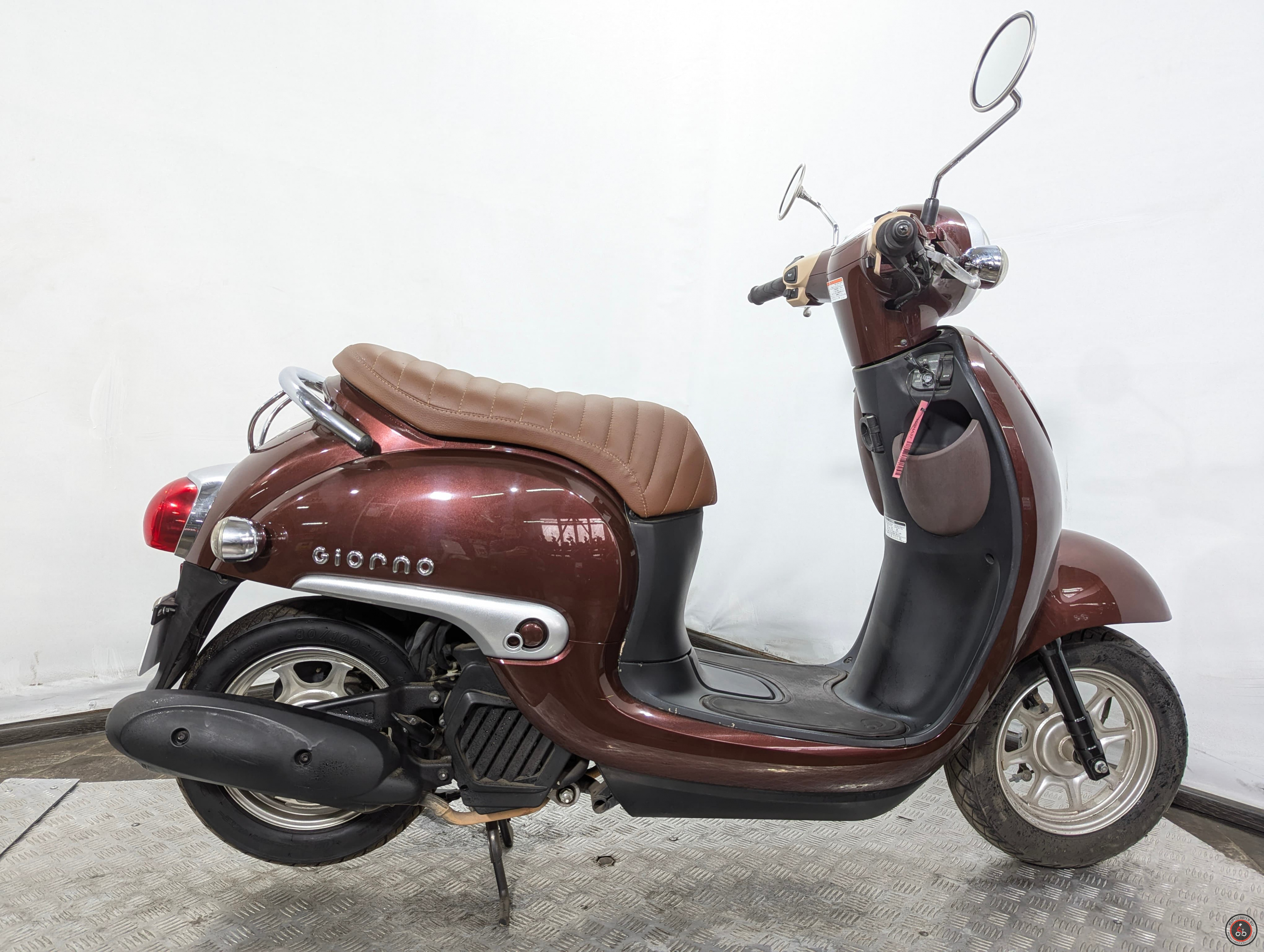 Скутер Honda Giorno PGM-FI AF77 2015г.в - Мощность: 4,5 л.с.