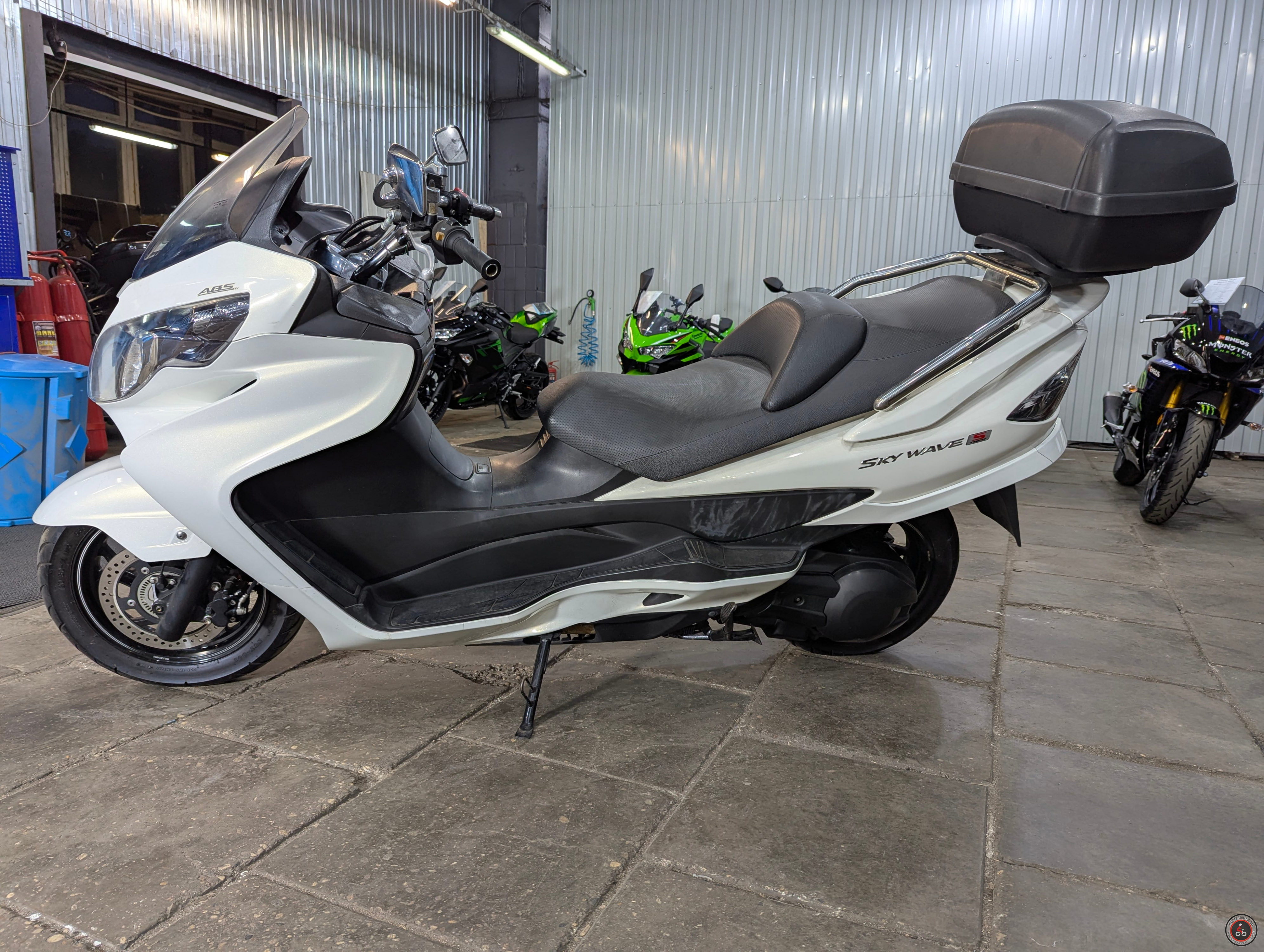 Скутер Suzuki Skywave 400 ABS CK45A 2014 г. в. - Мощность: 31PS / 7,000 rpm