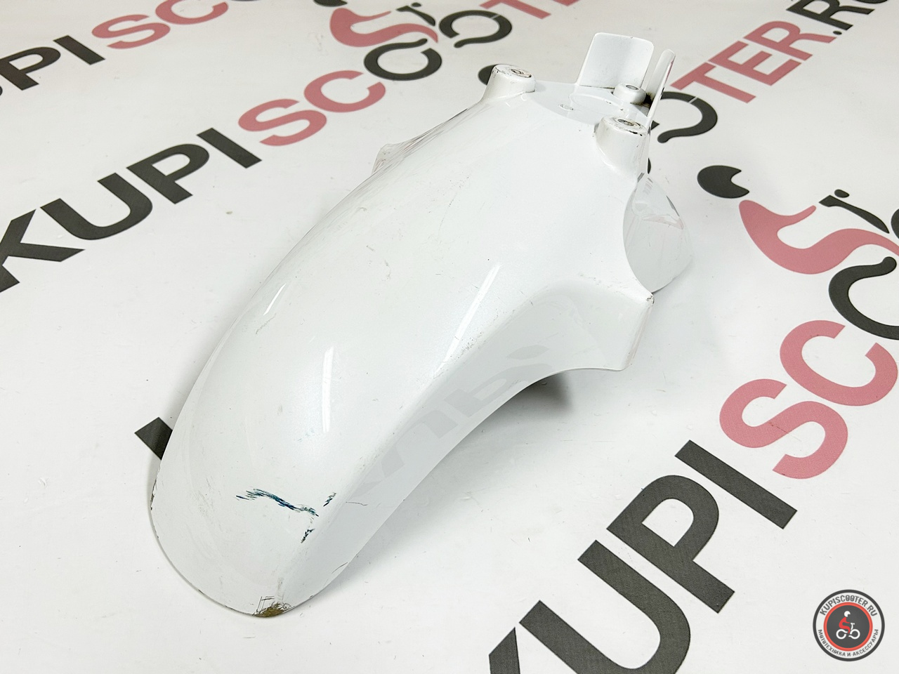 Крыло переднее Honda Benly AA03 (61100-GGM-900) Б/У