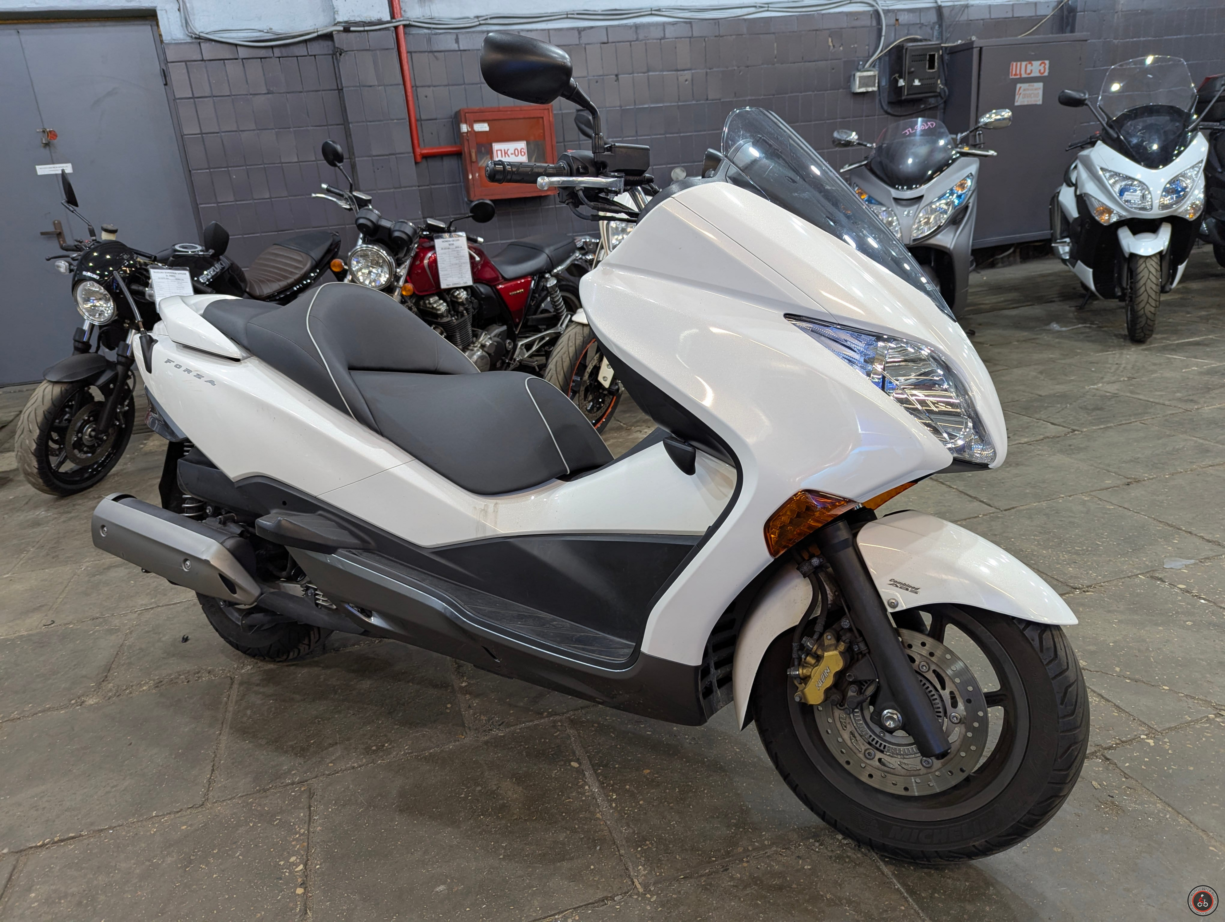 Скутер Honda Forza A2 MF10 2012 г. в. - Объем двигателя: 250cc