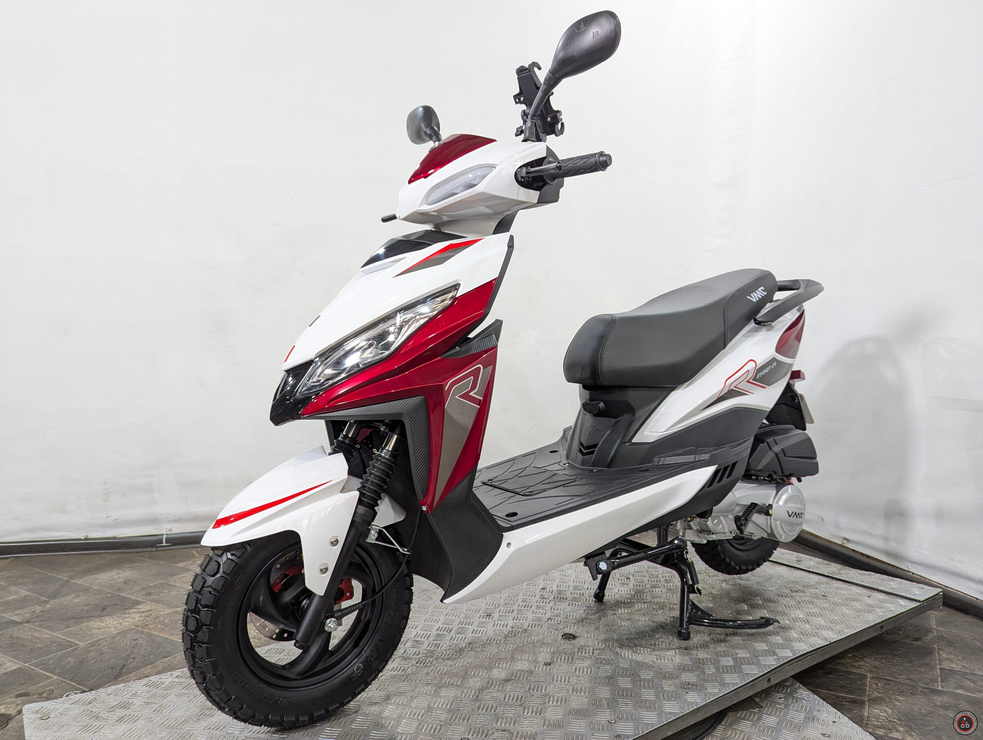 Скутер VMC (Vento) City (49/150cc) Красный