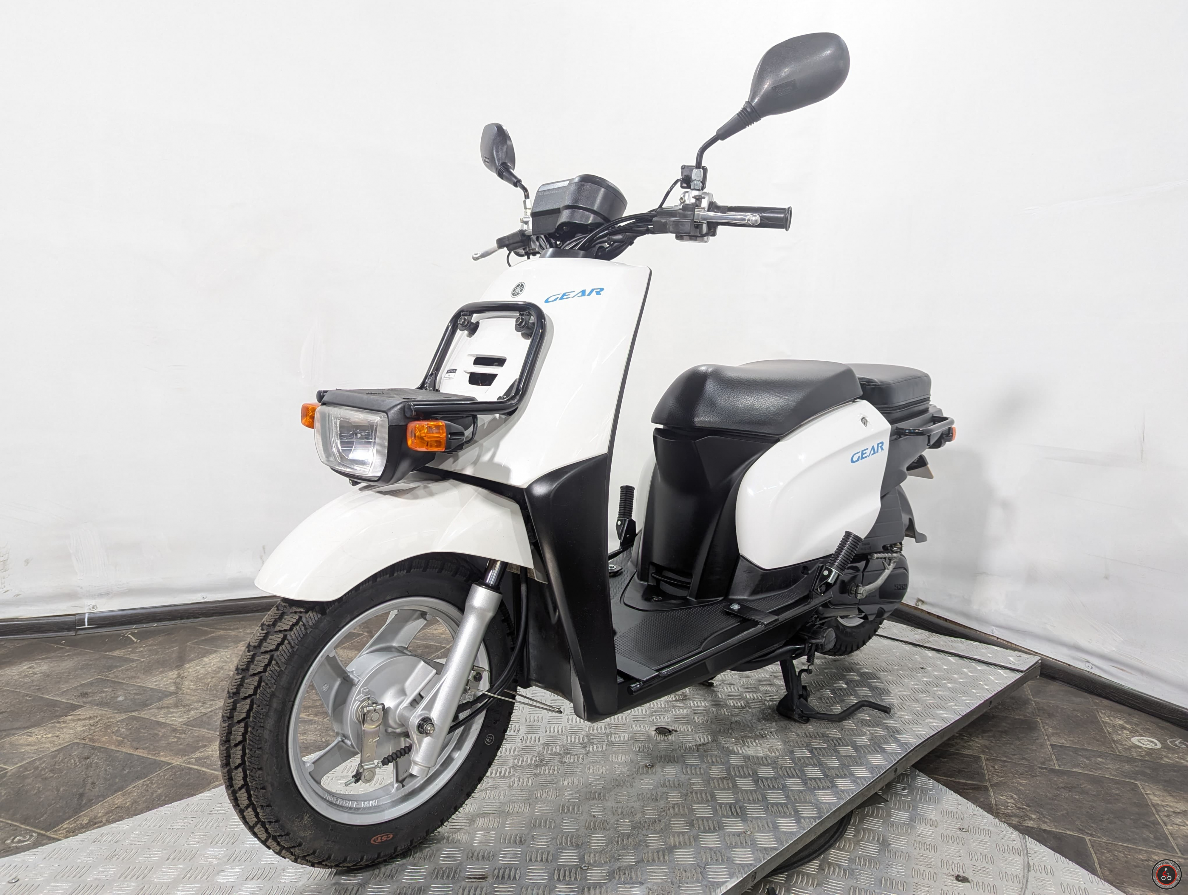 Скутер Yamaha Gear FI UA08J