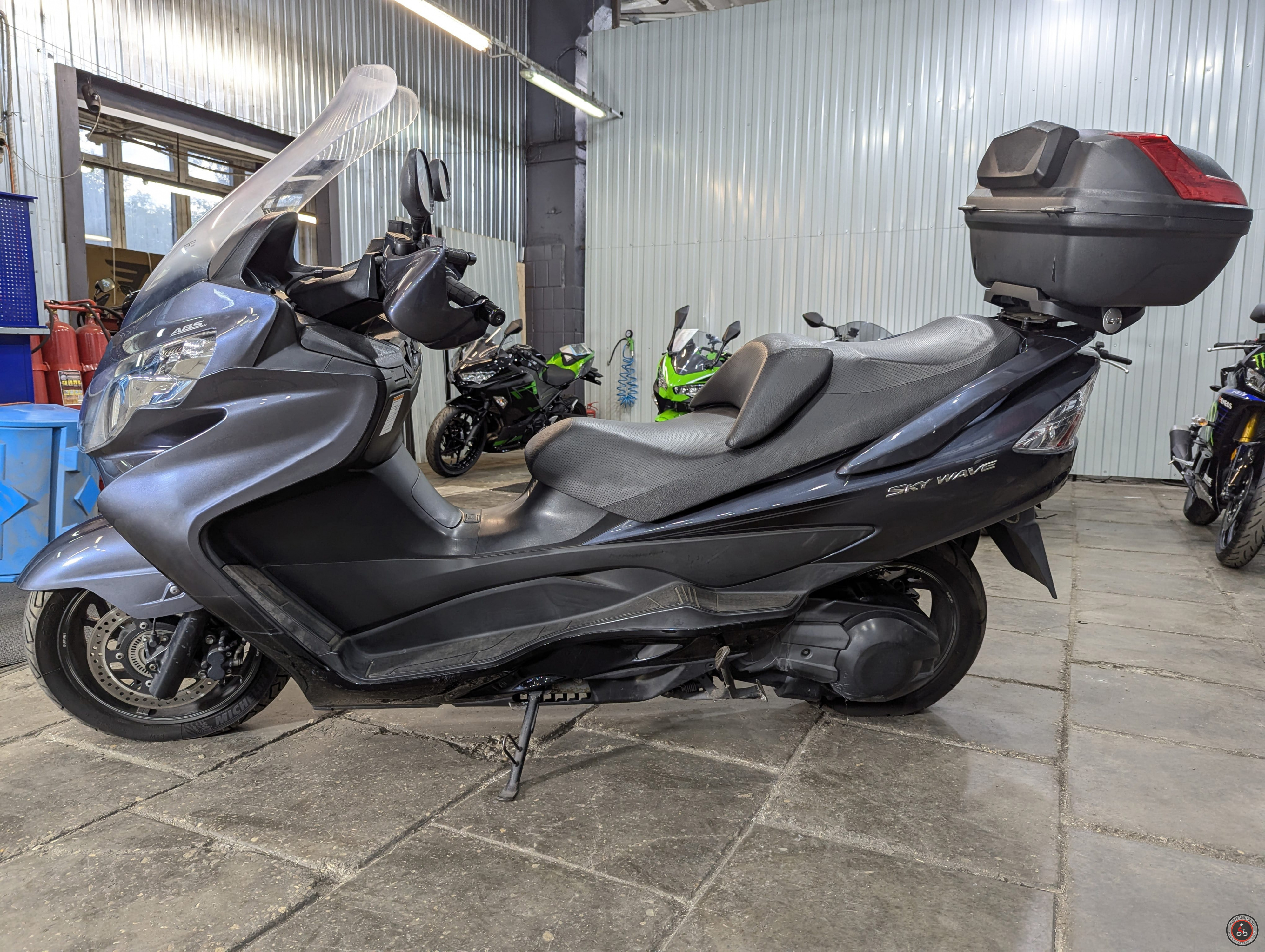 Скутер Suzuki Skywave 400 CK45A 2012 г. в. - Мощность: 31PS / 7,000 rpm