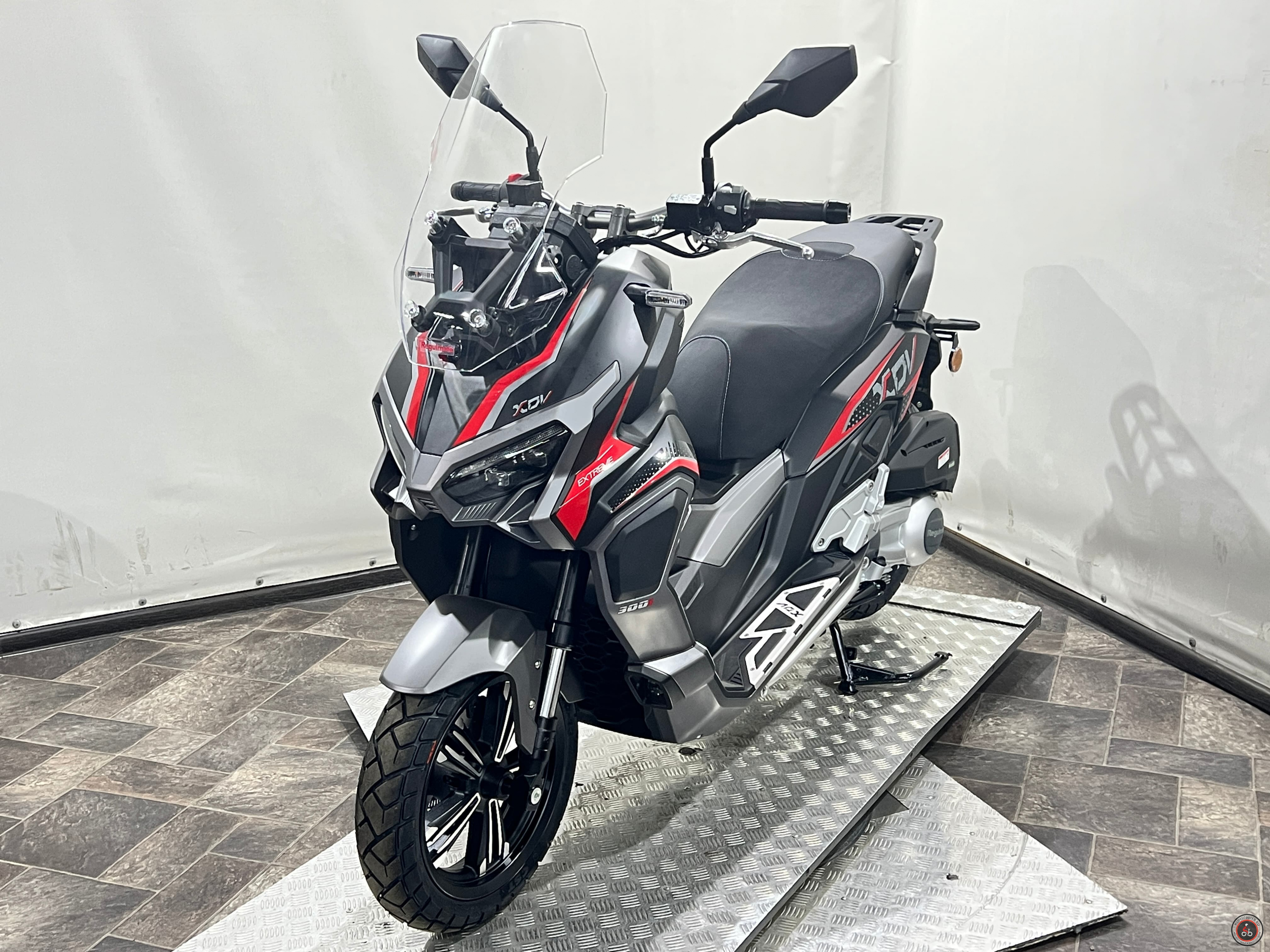 Скутер Regulmoto XDV PRO 300 c ABS LONGJIA (Черный)