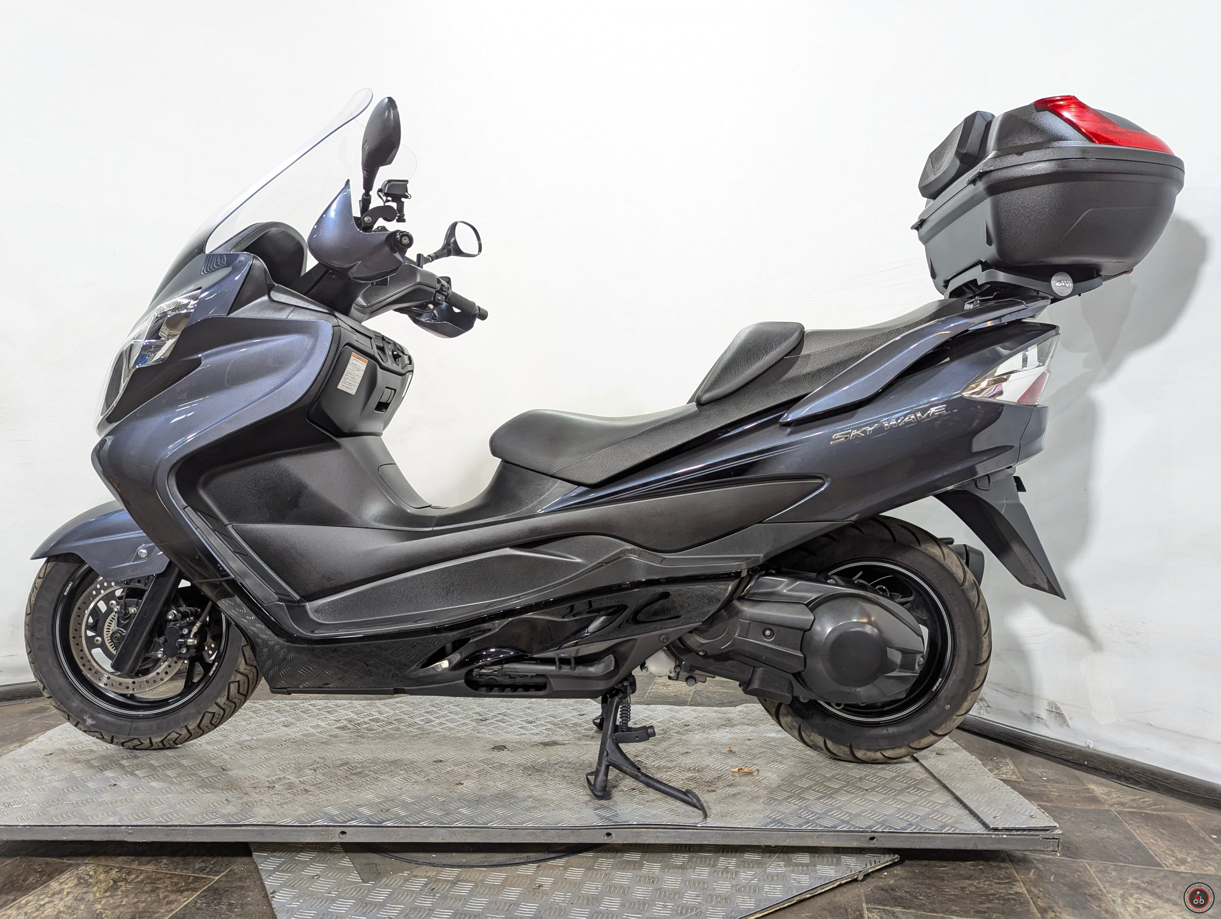 Скутер Suzuki Skywave 400 CK45A 2012 г. в. - Мощность: 31PS / 7,000 rpm