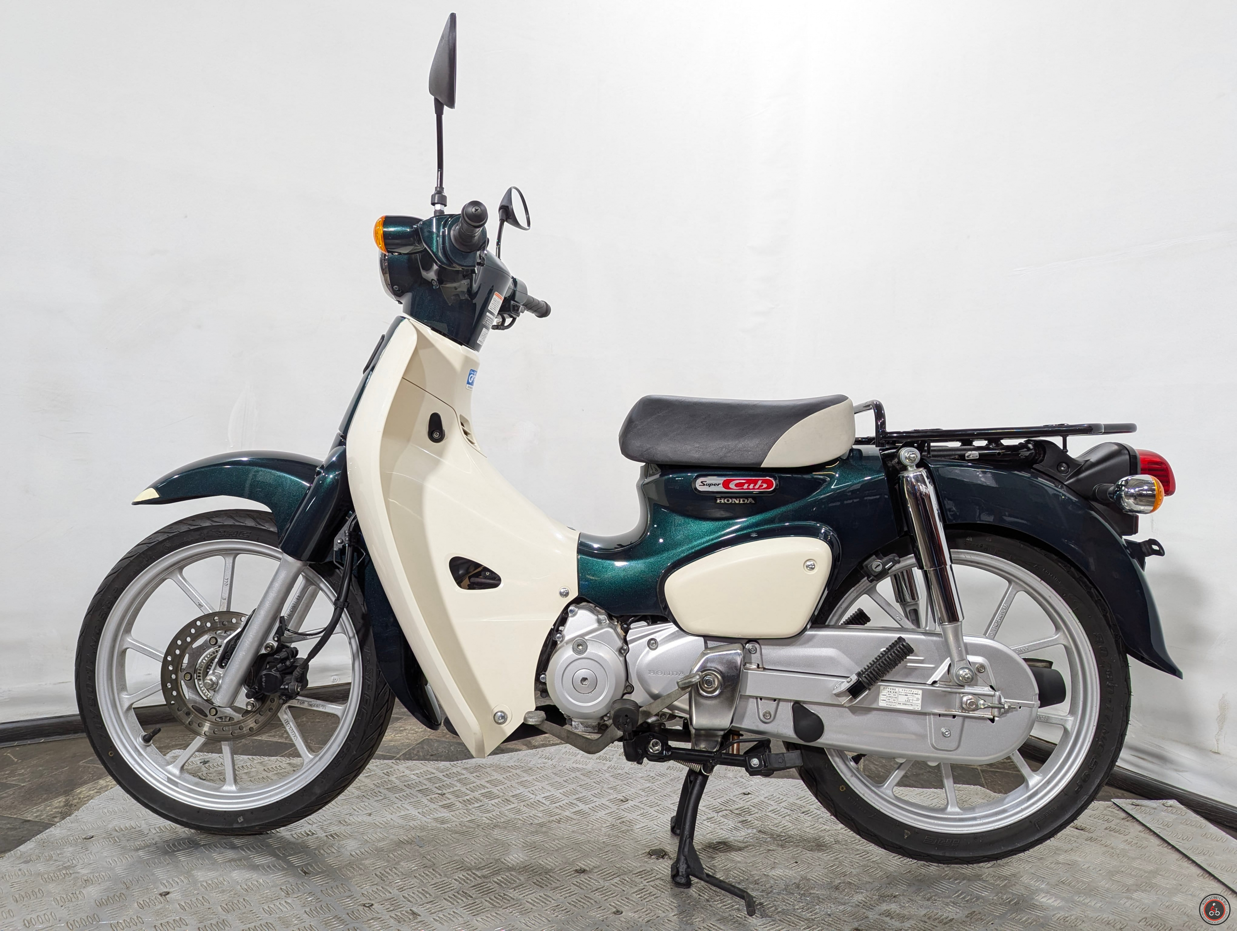 Скутер Honda Super Cub C110 JA59 - Тип передней подвески: рычажная