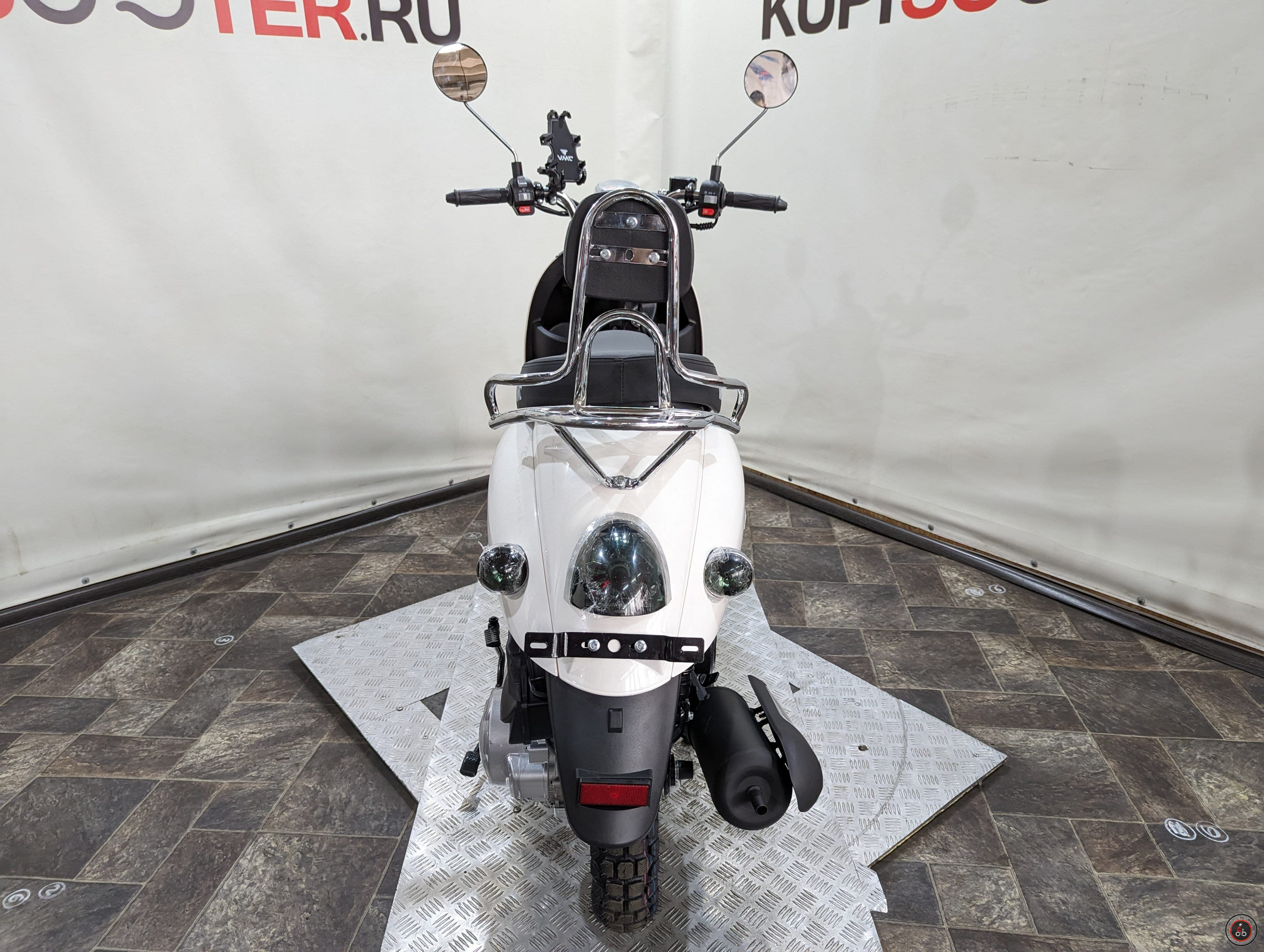 Скутер VMC (Vento)  Retro (49/150cc) Белый (БЕЗ КОФРА) - Емкость топливного бака: 5 л.