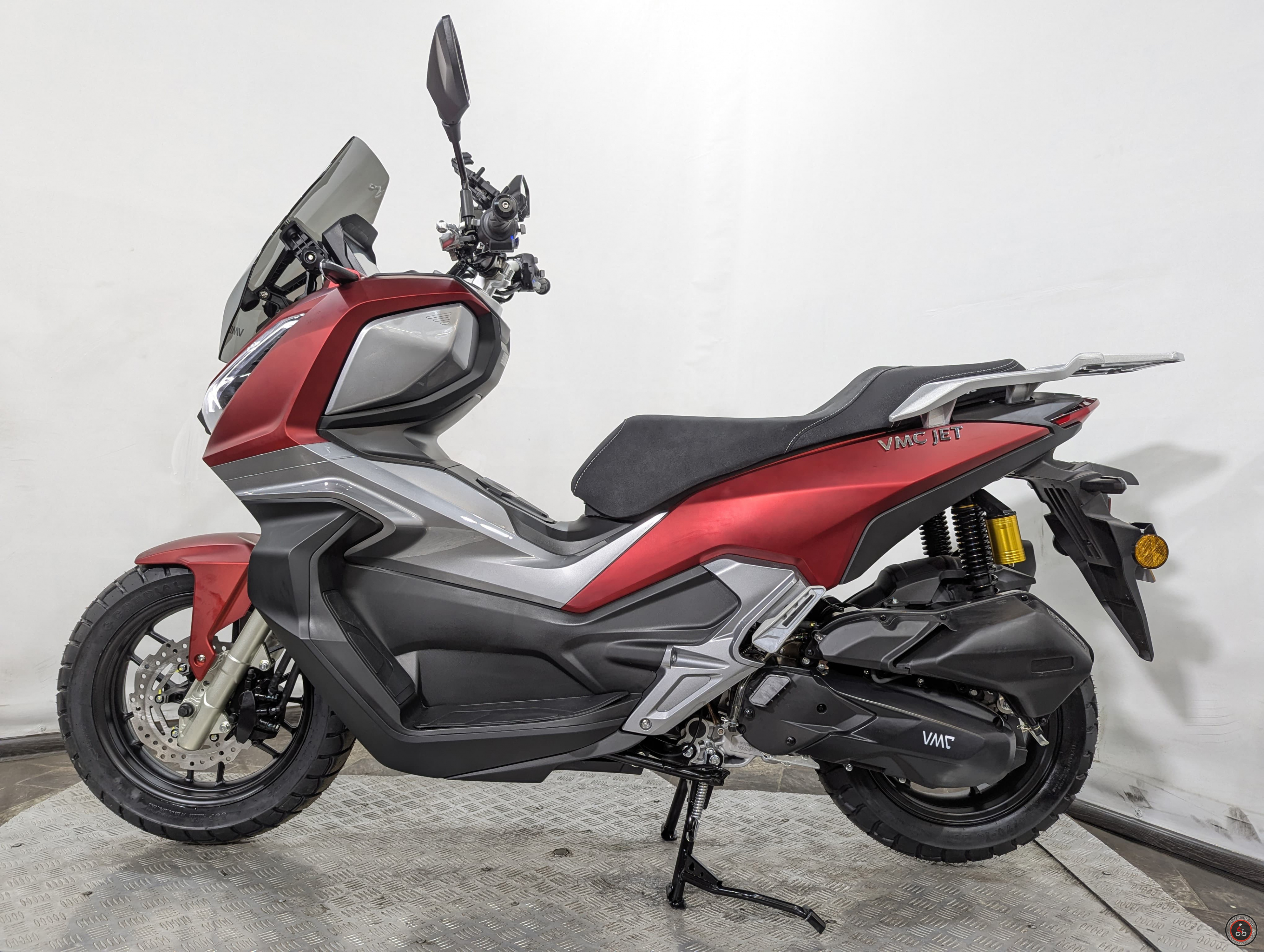 Скутер VMC (Vento) JET (49/170cc) Красный матовый - Максимальная скорость: 110 км/ч