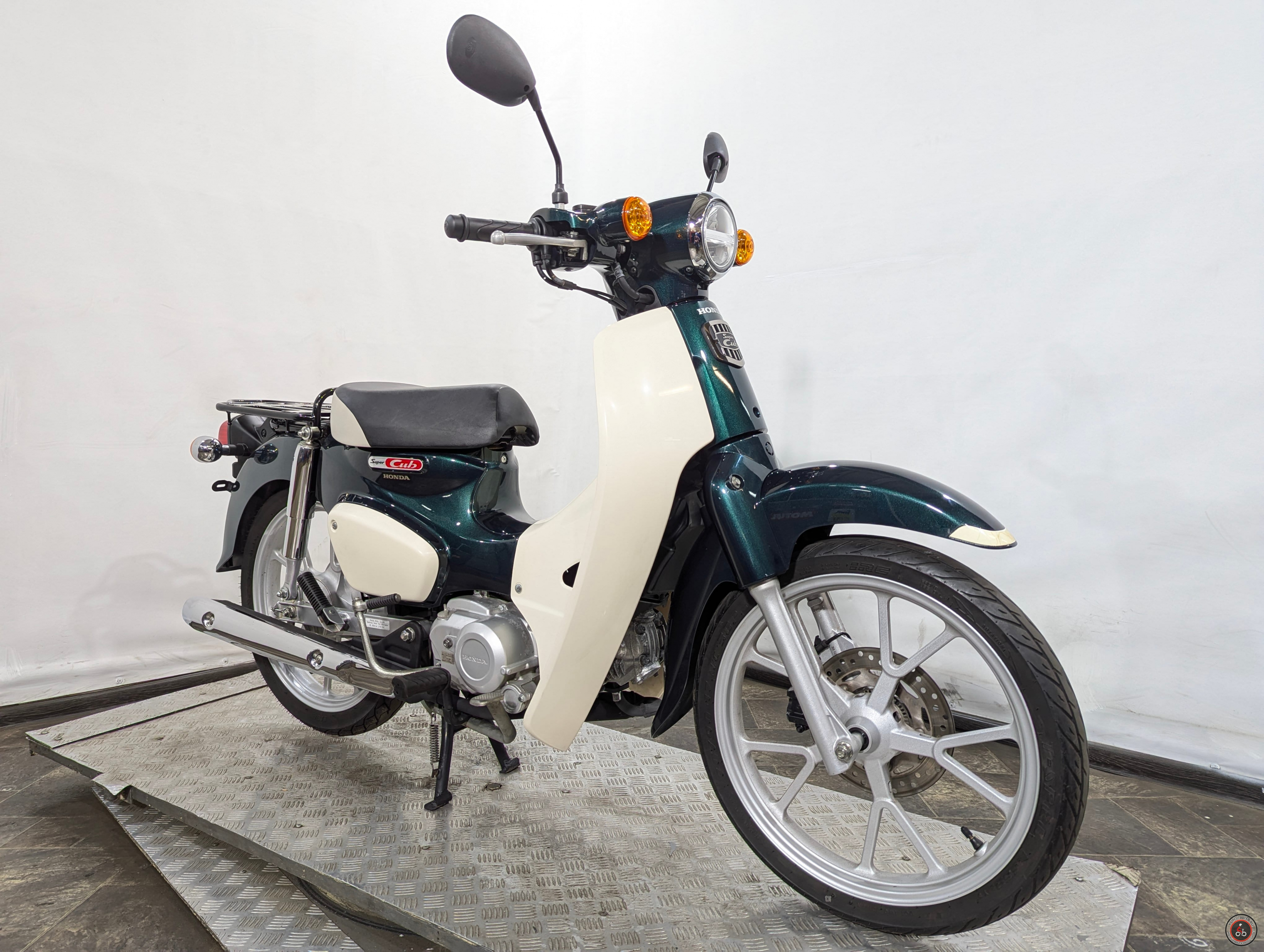 Скутер Honda Super Cub C110 JA59 - Тип задней подвески: маятниковая