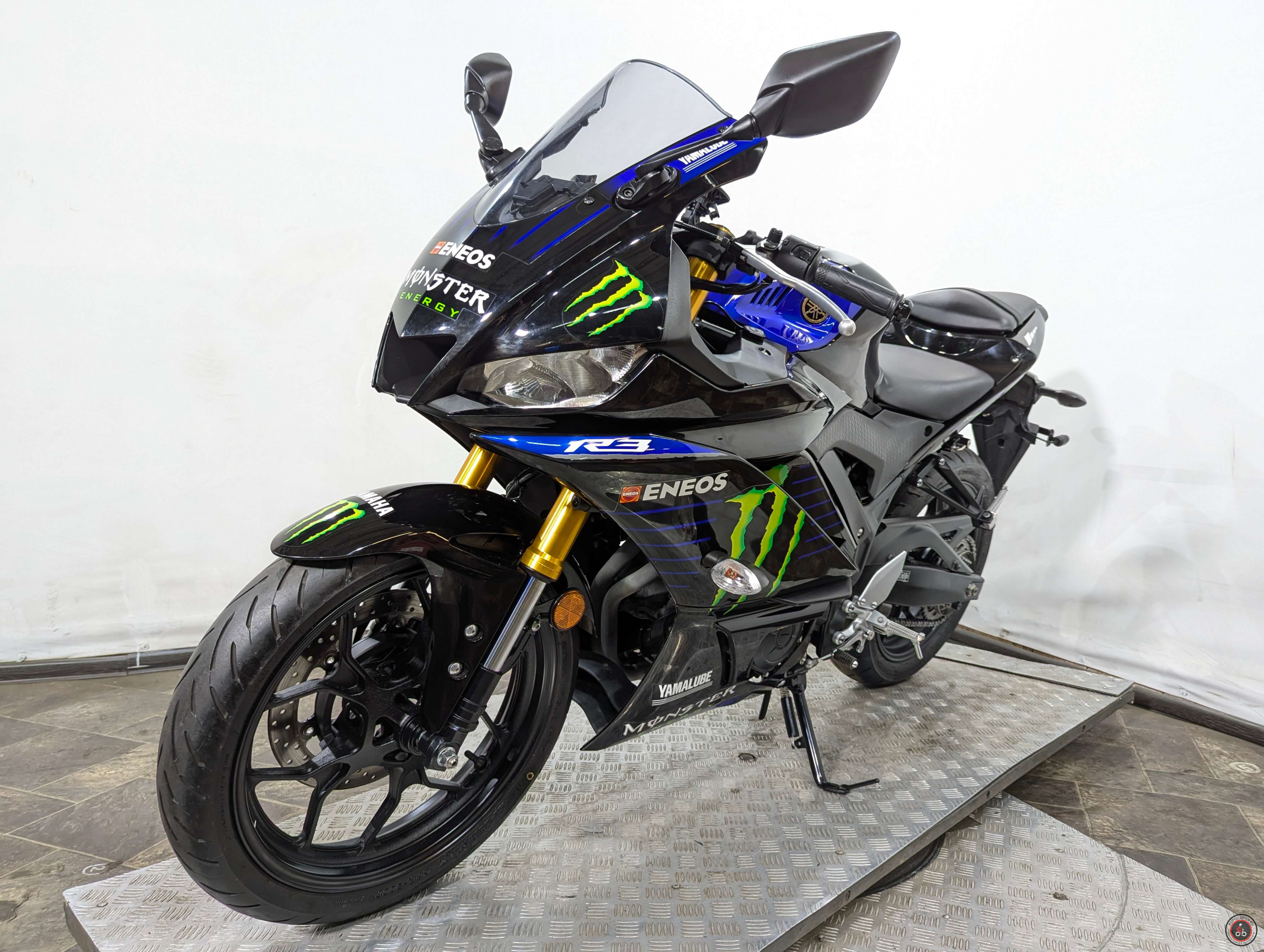 Мотоцикл Yamaha YZF-R3 RH13J - Емкость топливного бака: 14 л.