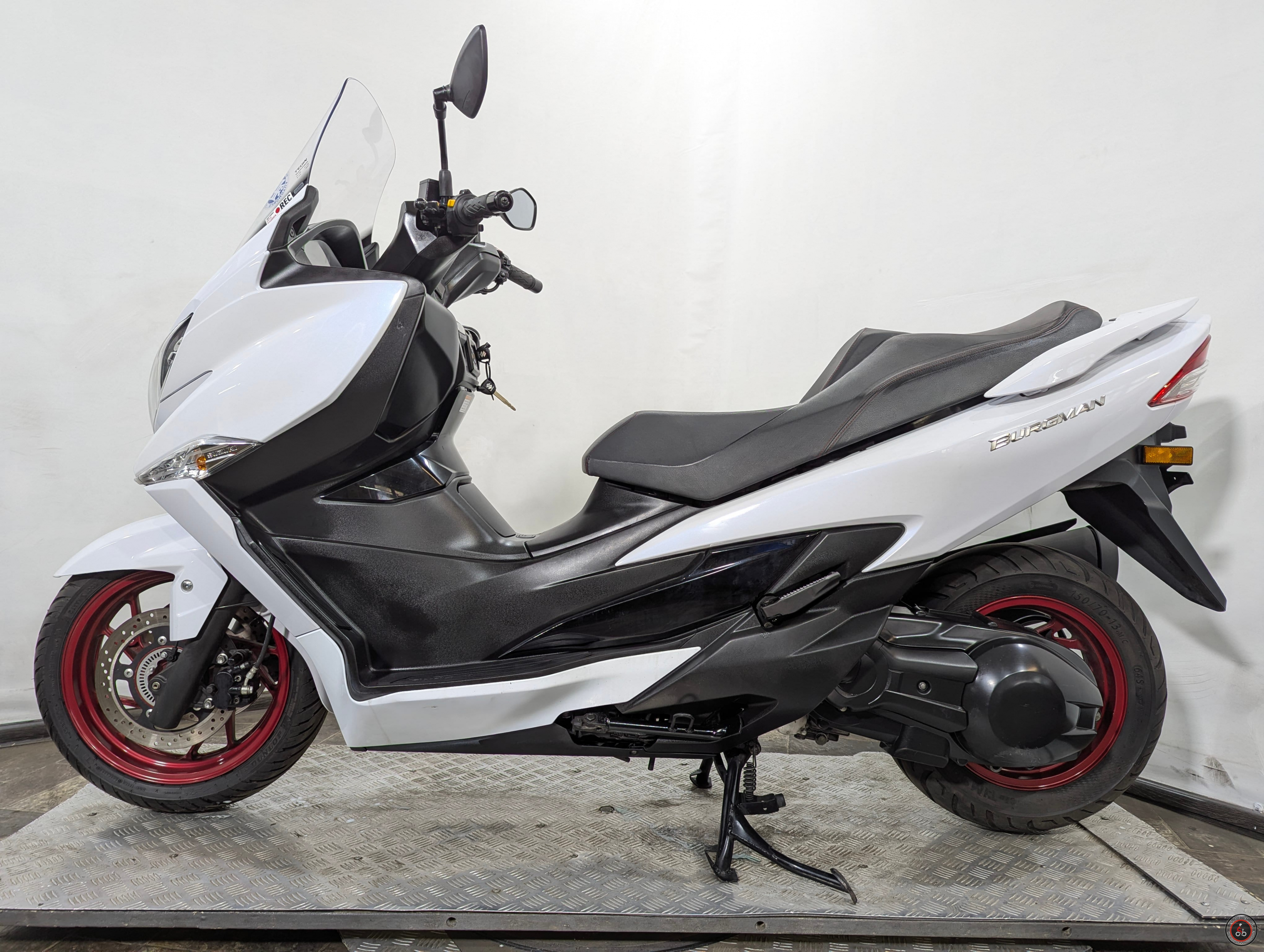 Скутер Suzuki Burgman 400 ABS DU11A 2018 г - Пробег: 19117 км