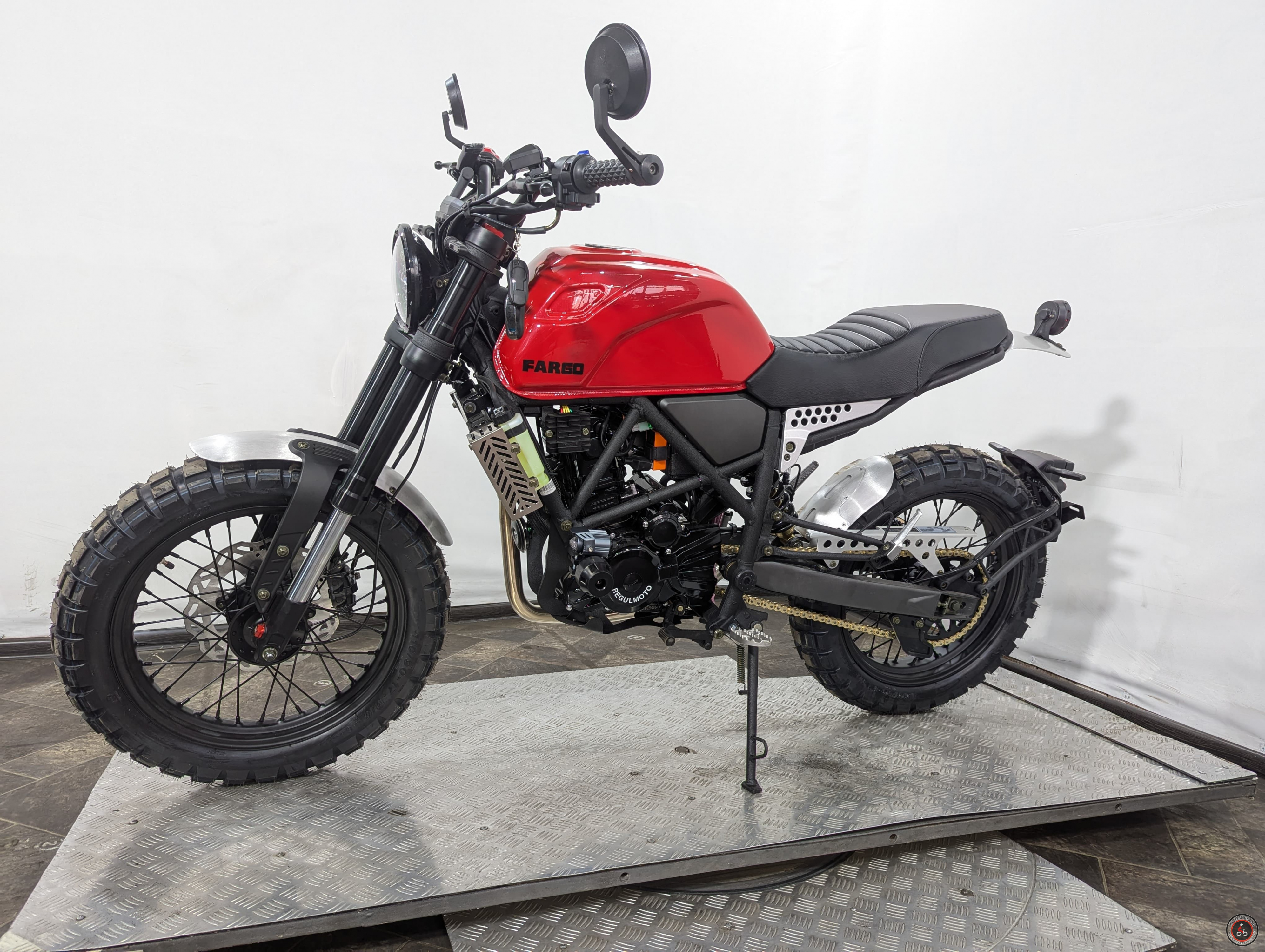 Мотоцикл Regulmoto FARGO Красный