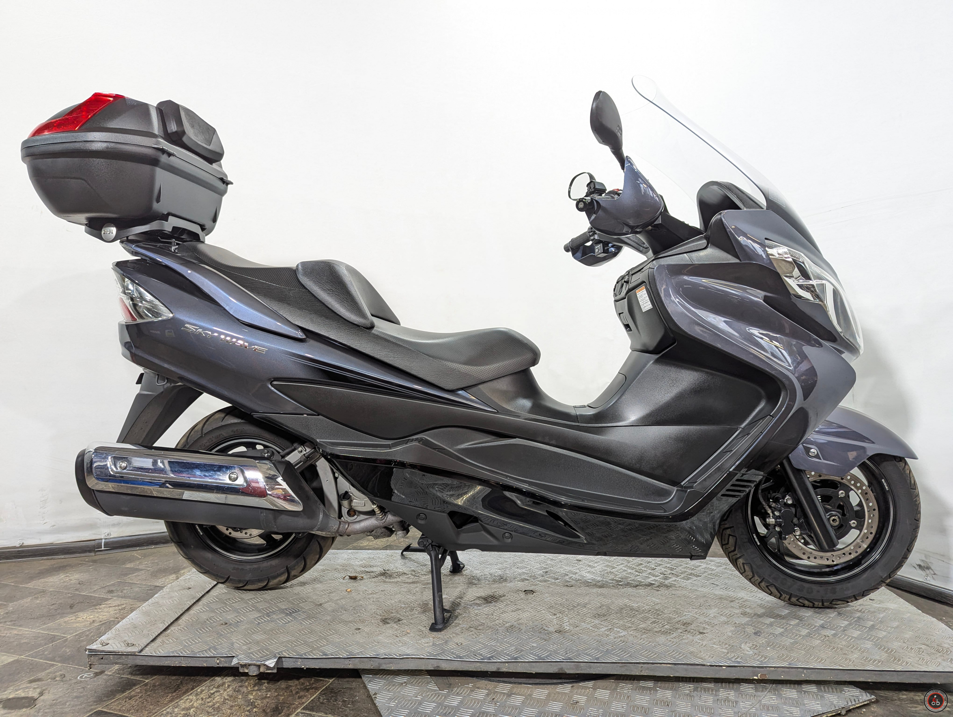 Скутер Suzuki Skywave 400 CK45A 2012 г. в. - Количество цилиндров: 1