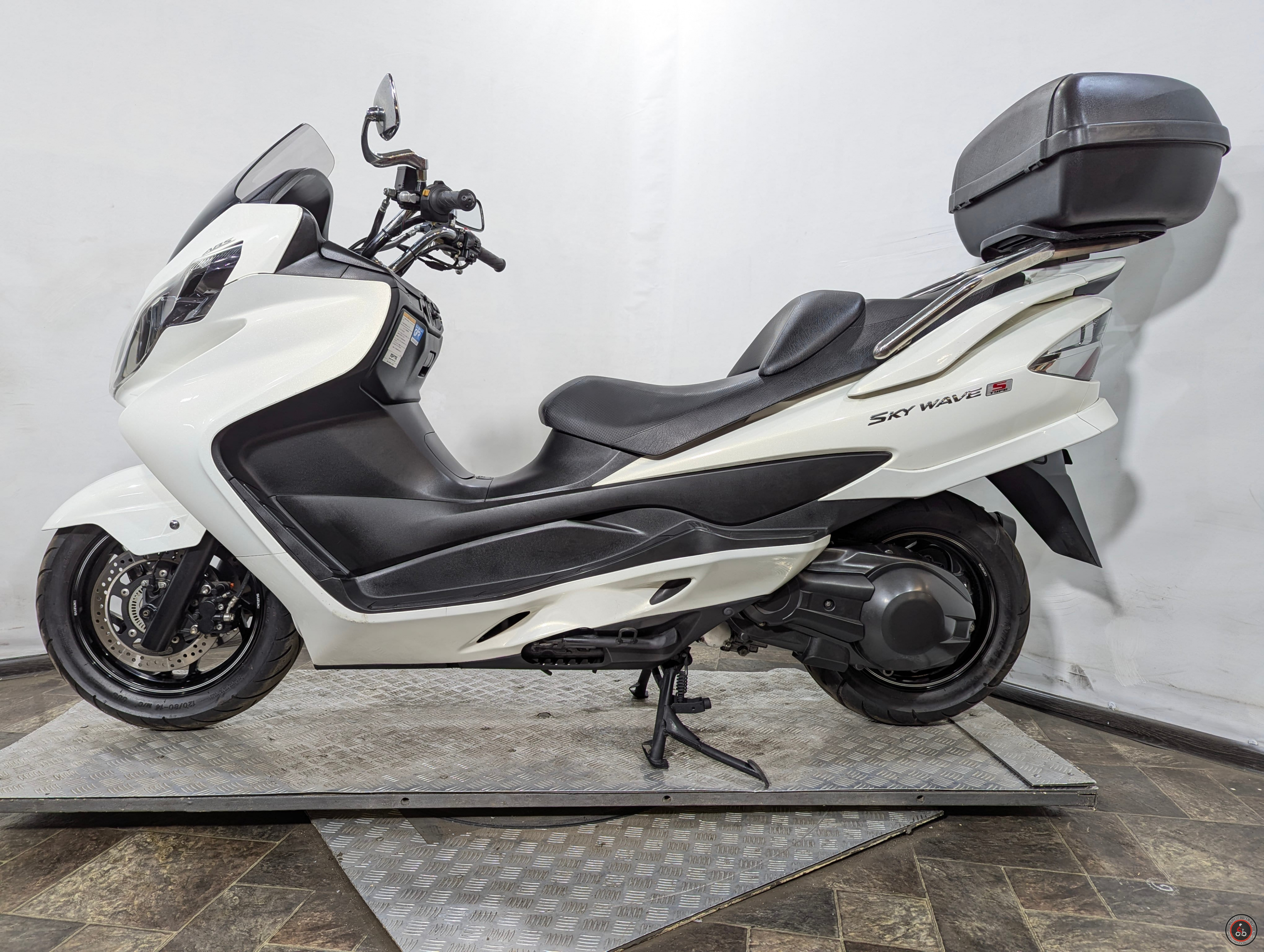 Скутер Suzuki Skywave 400 CK45A ABS 2014г. - Объем двигателя: 400
