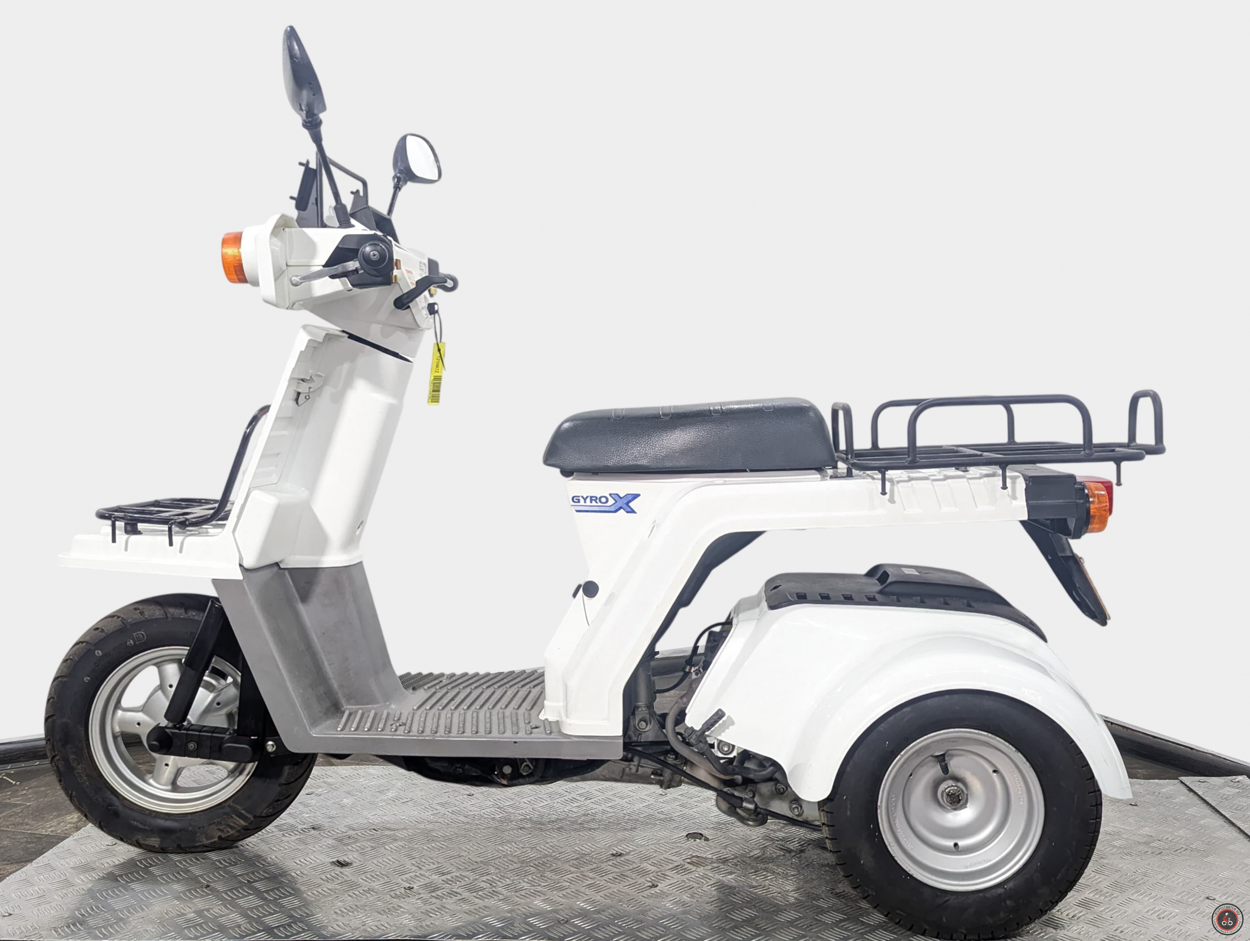 Скутер Honda Gyro X PGM-FI TD02 - Емкость топливного бака: 4,7 л