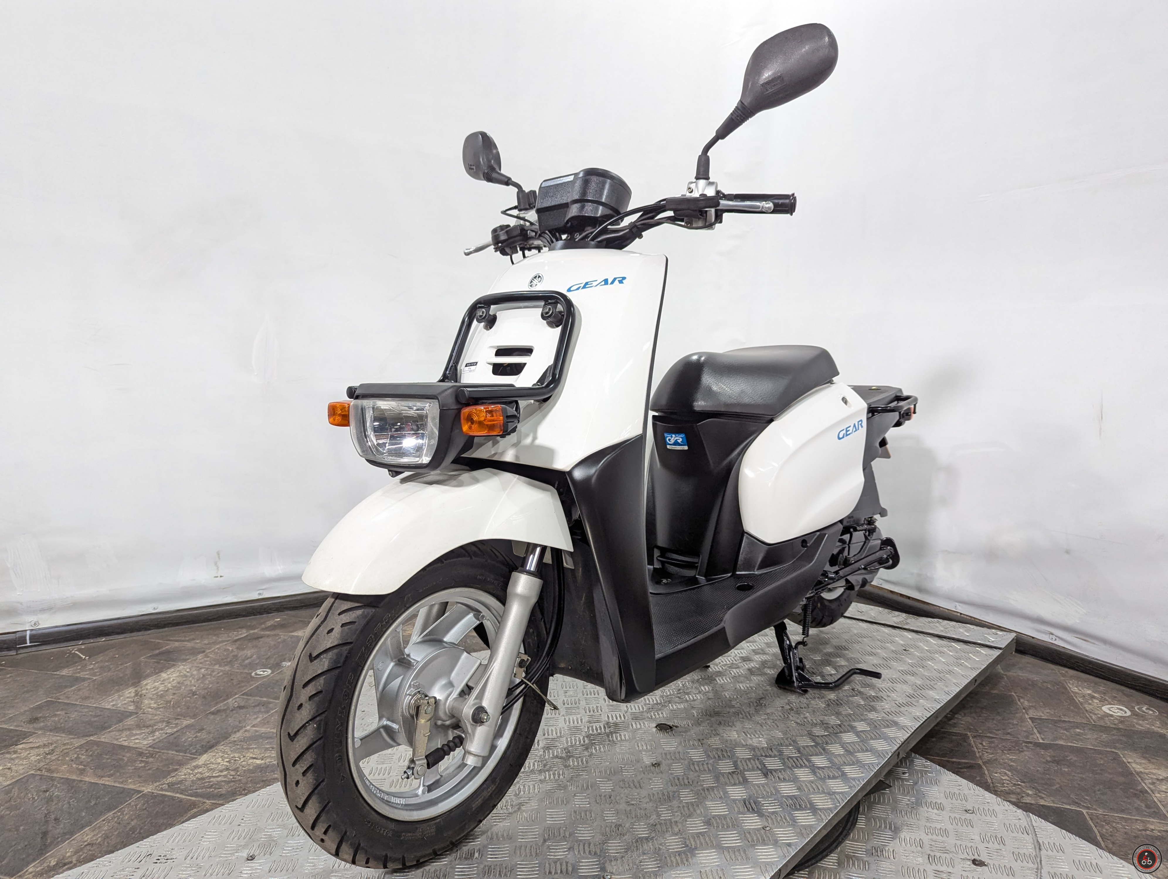 Скутер Yamaha Gear FI UA08J