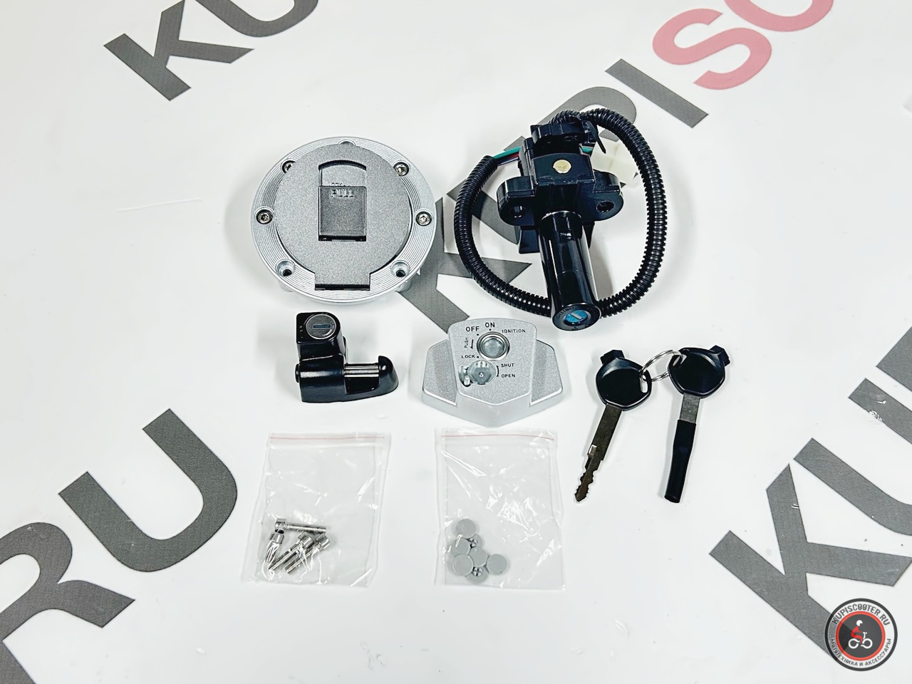 Комплект замков Regulmoto ADV (1 фишка, 4 контакта)