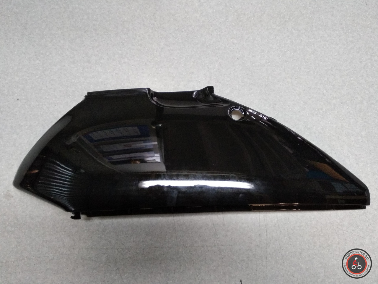Обтекатель боковой левый (черный) Honda Lead  50/100   AF48/JF06   новый