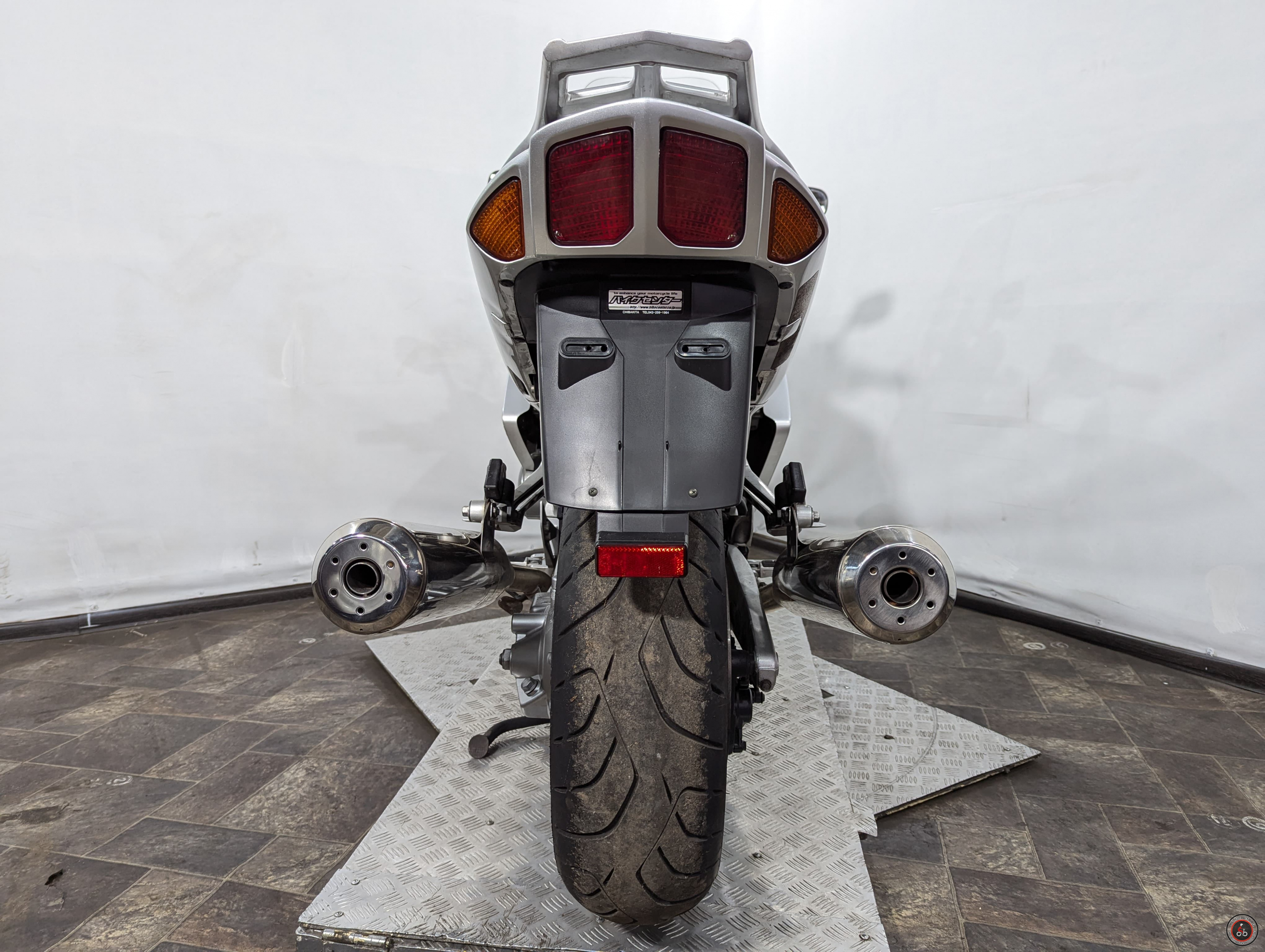 Yamaha FJR1300 - Мощность: 143.5 л.с.