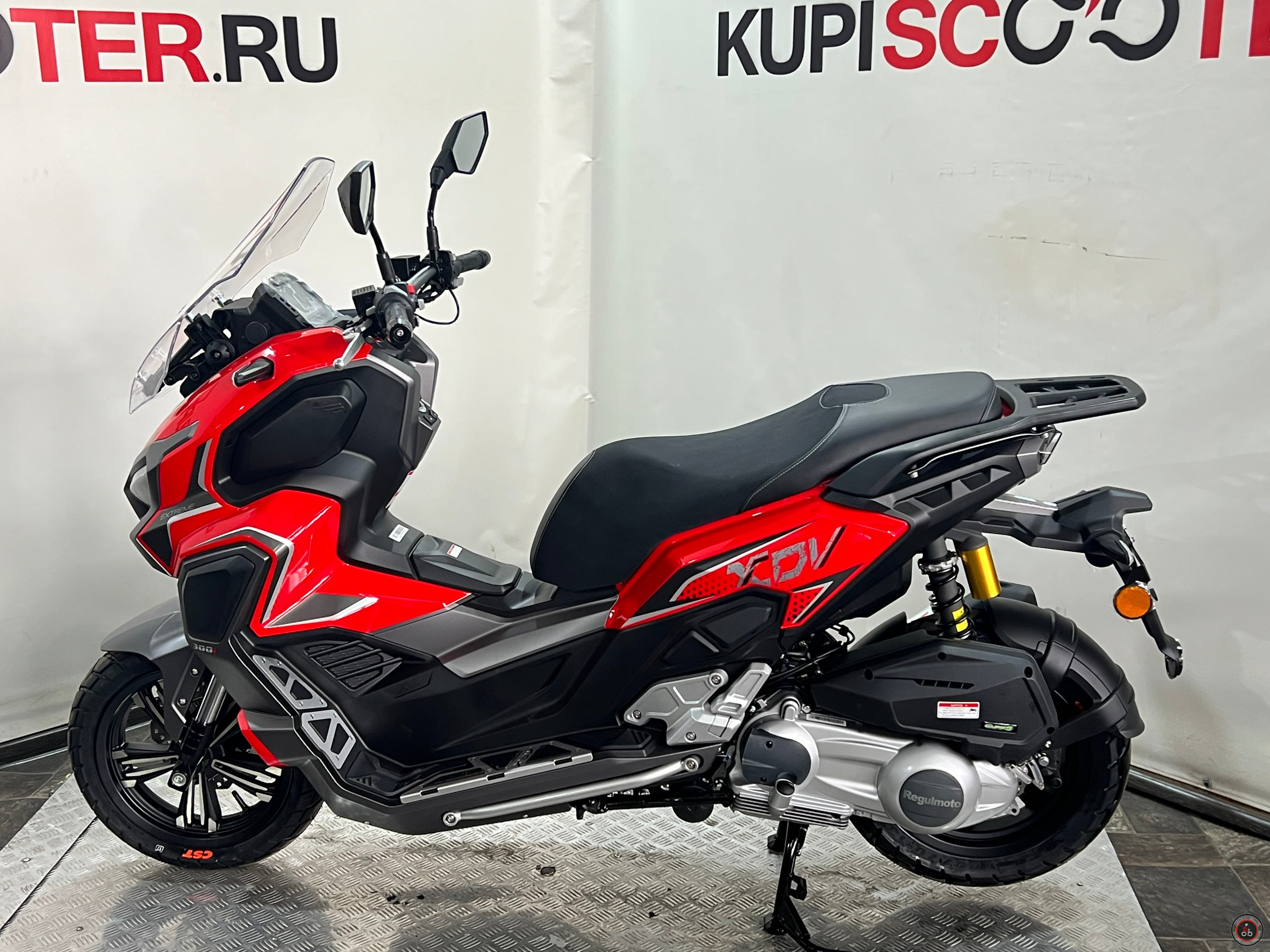 Скутер Regulmoto XDV PRO 300 c ABS LONGJIA (Красный) - Объем двигателя: 300куб.см