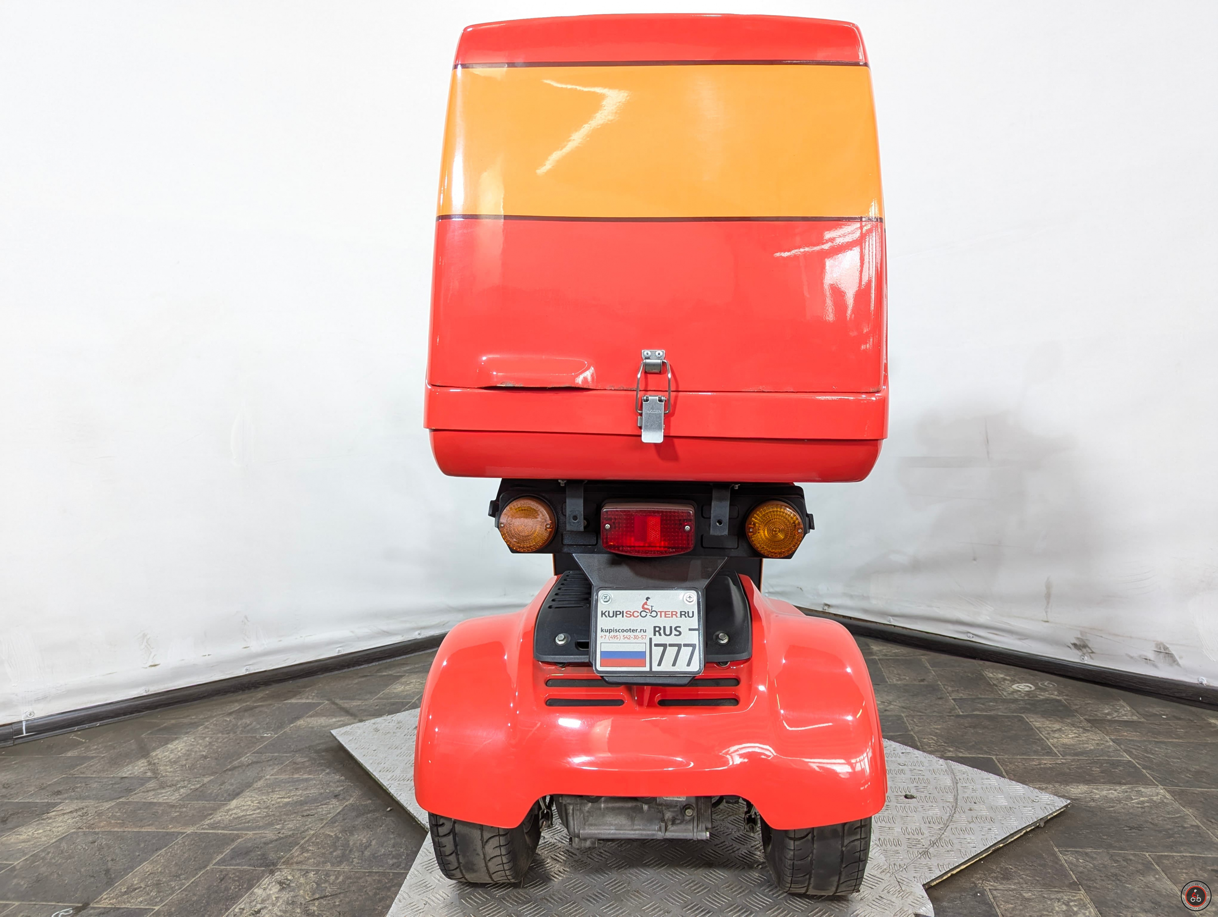 Скутер Honda Gyro X PGM-FI TD02 - Тип задней подвески: Маятниковая с одним амортизатором