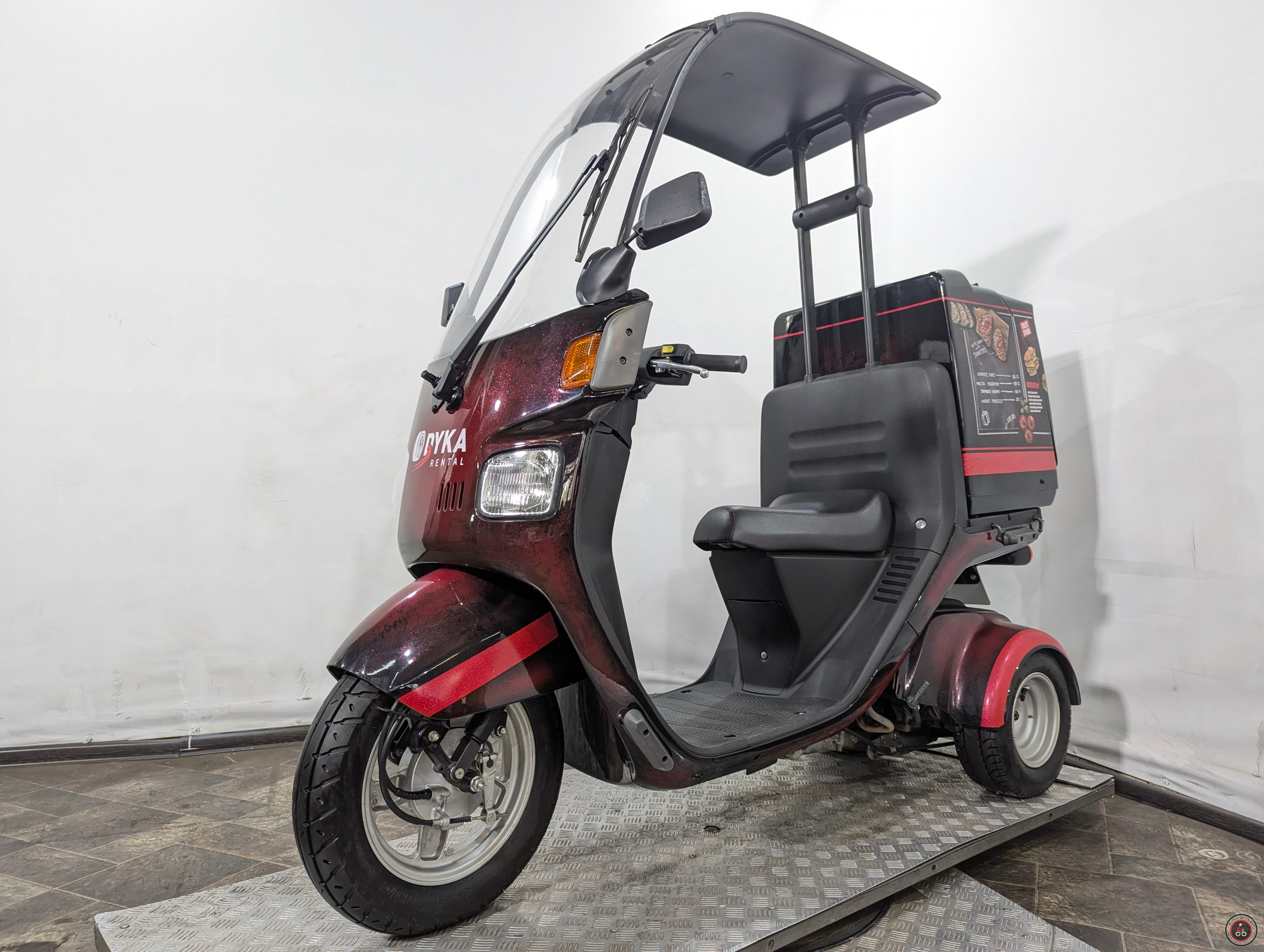 Скутер Honda Gyro Canopy TA03 PGM-FI