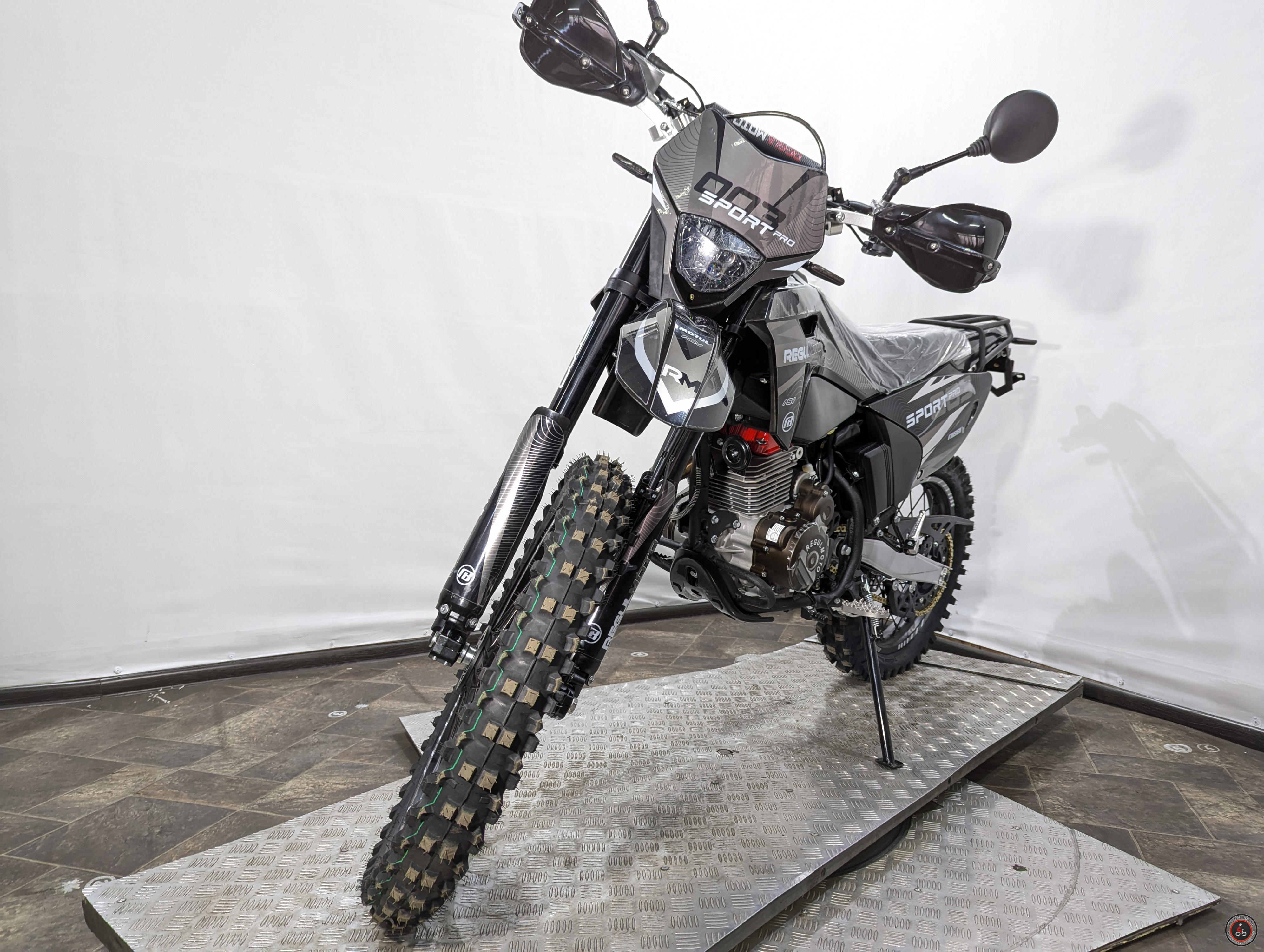 Мотоцикл Regulmoto Sport-003 PR PRO (Черный, 6 скоростей, 4 клапана) - Количество цилиндров: 1