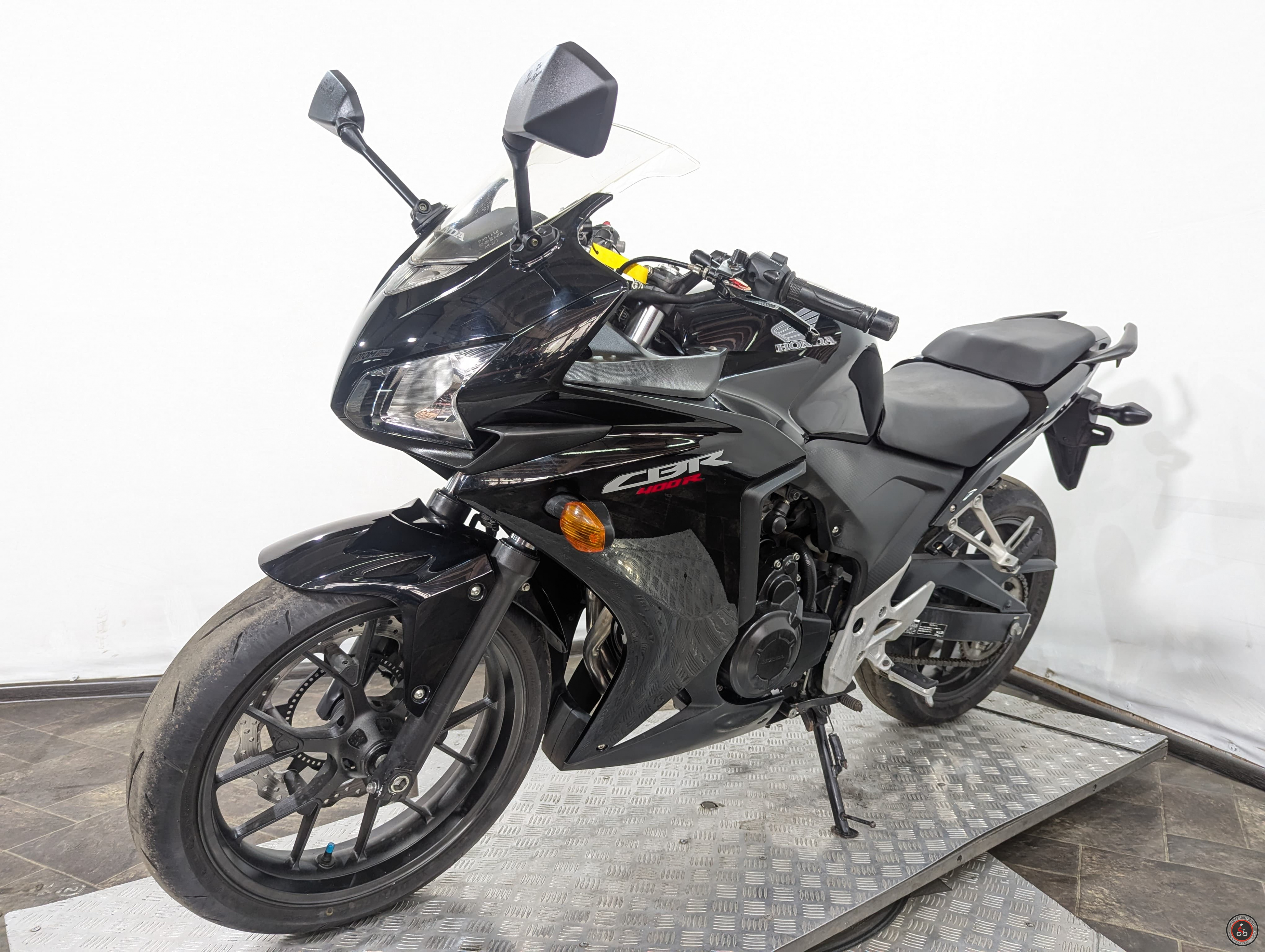 Мотоцикл Honda CBR400R