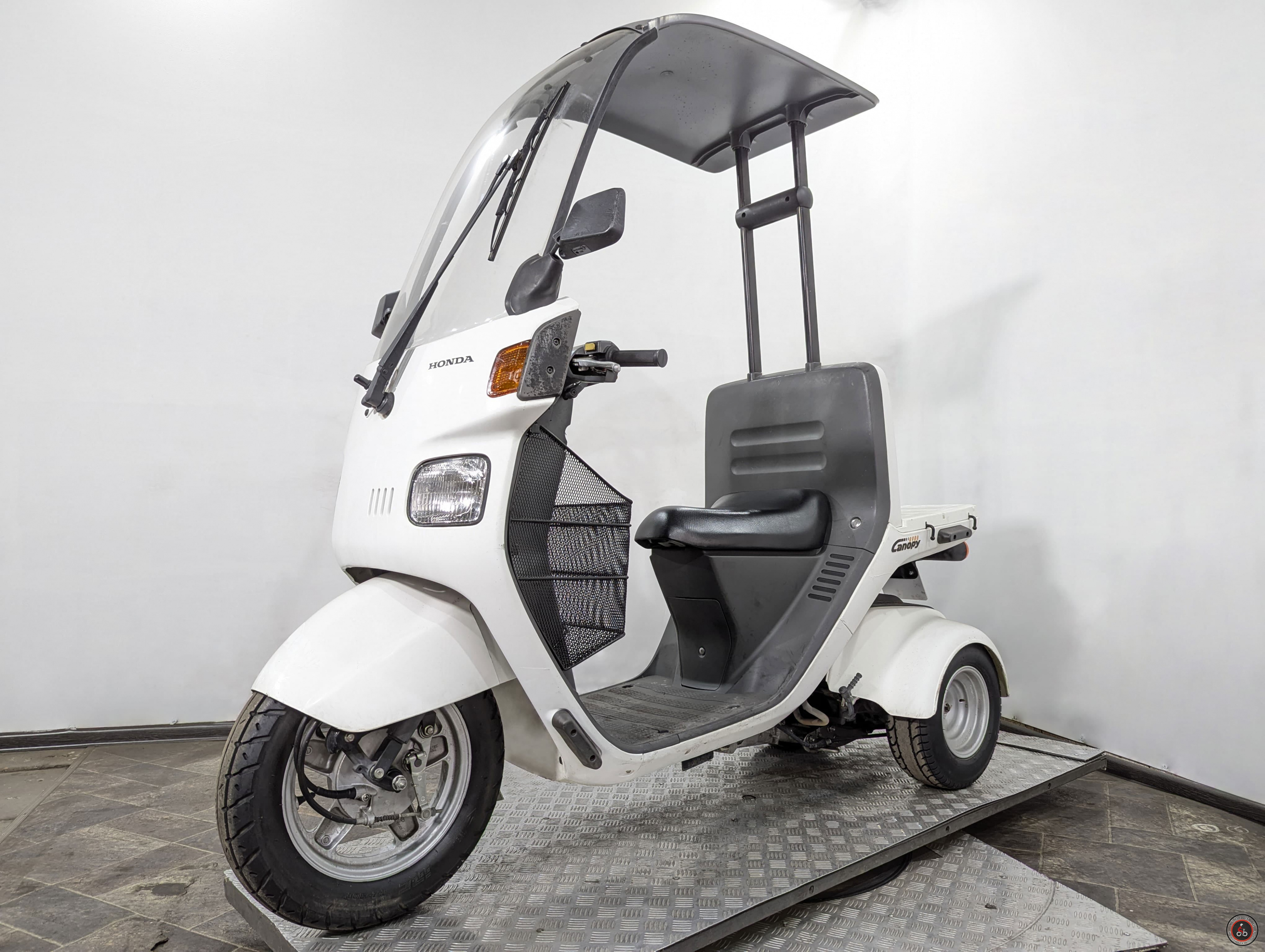 Скутер Honda Gyro Canopy PGM-FI TA03