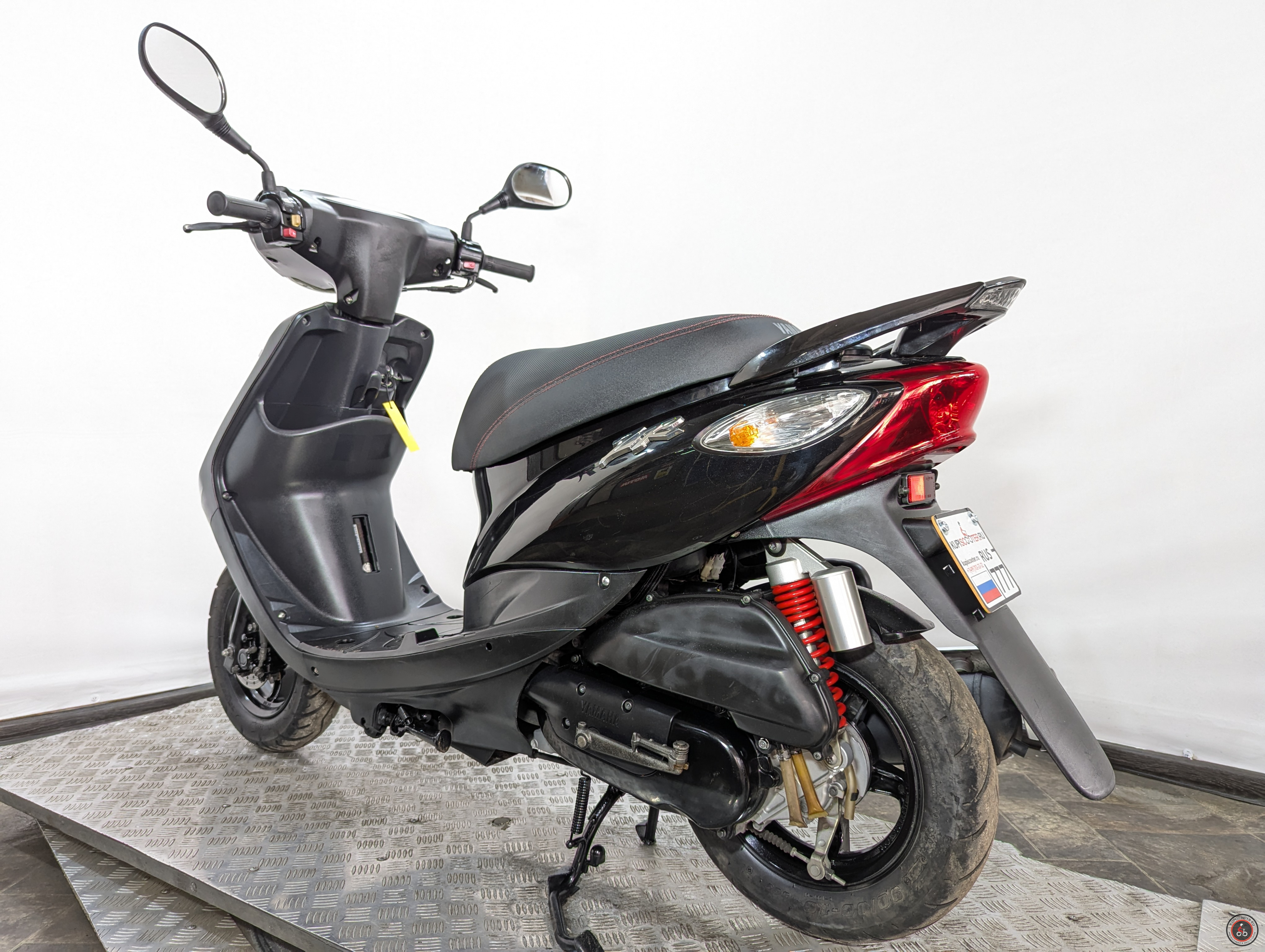 Скутер Yamaha Jog ZR FI SA39J 2011г. - Пробег: 12661 км