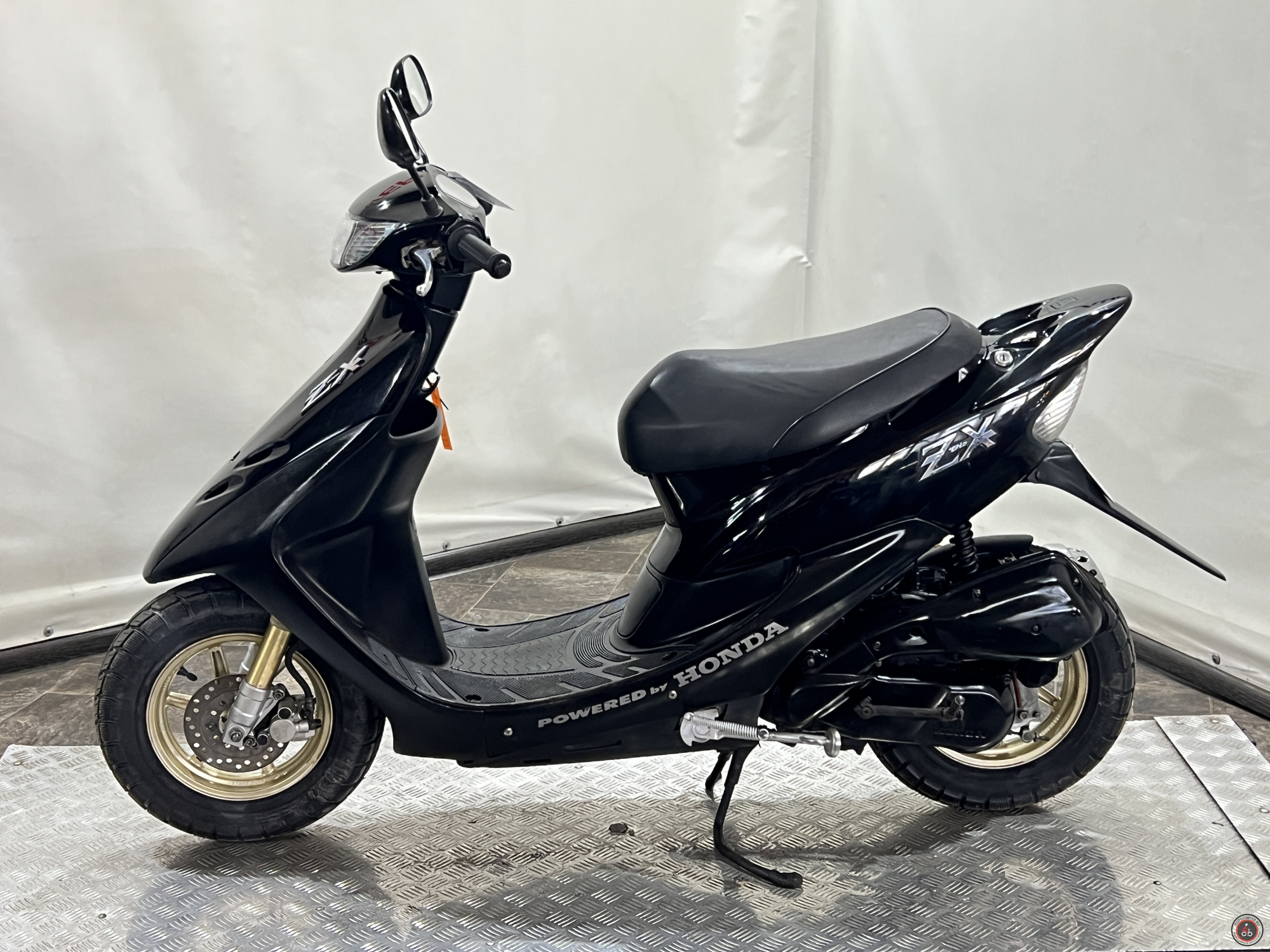 Скутер Honda Dio ZX AF35 (2000г.в.) - Максимальная скорость: 60 км/ч