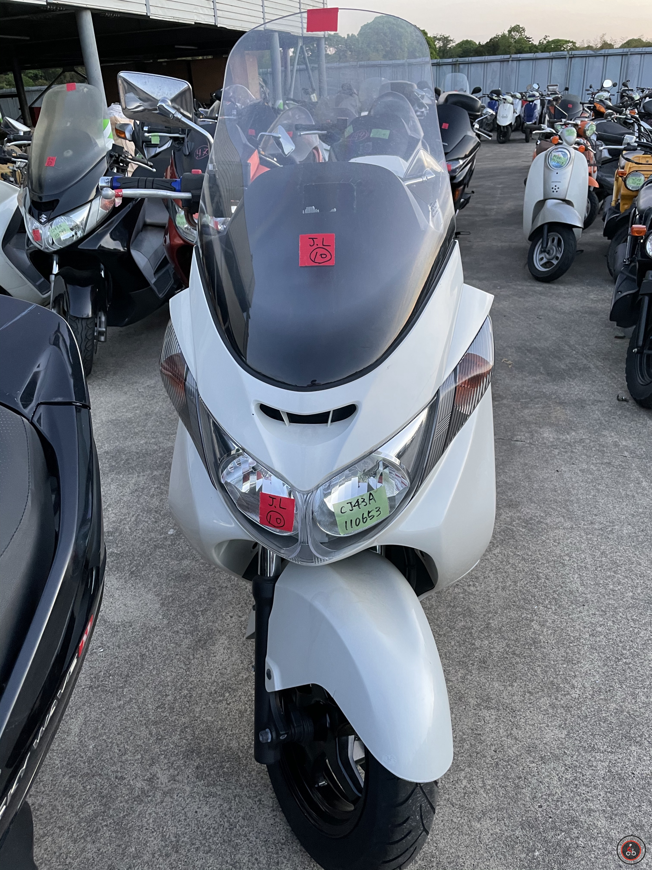 Скутер Suzuki Skywave 250 CJ43A - Количество цилиндров: 1