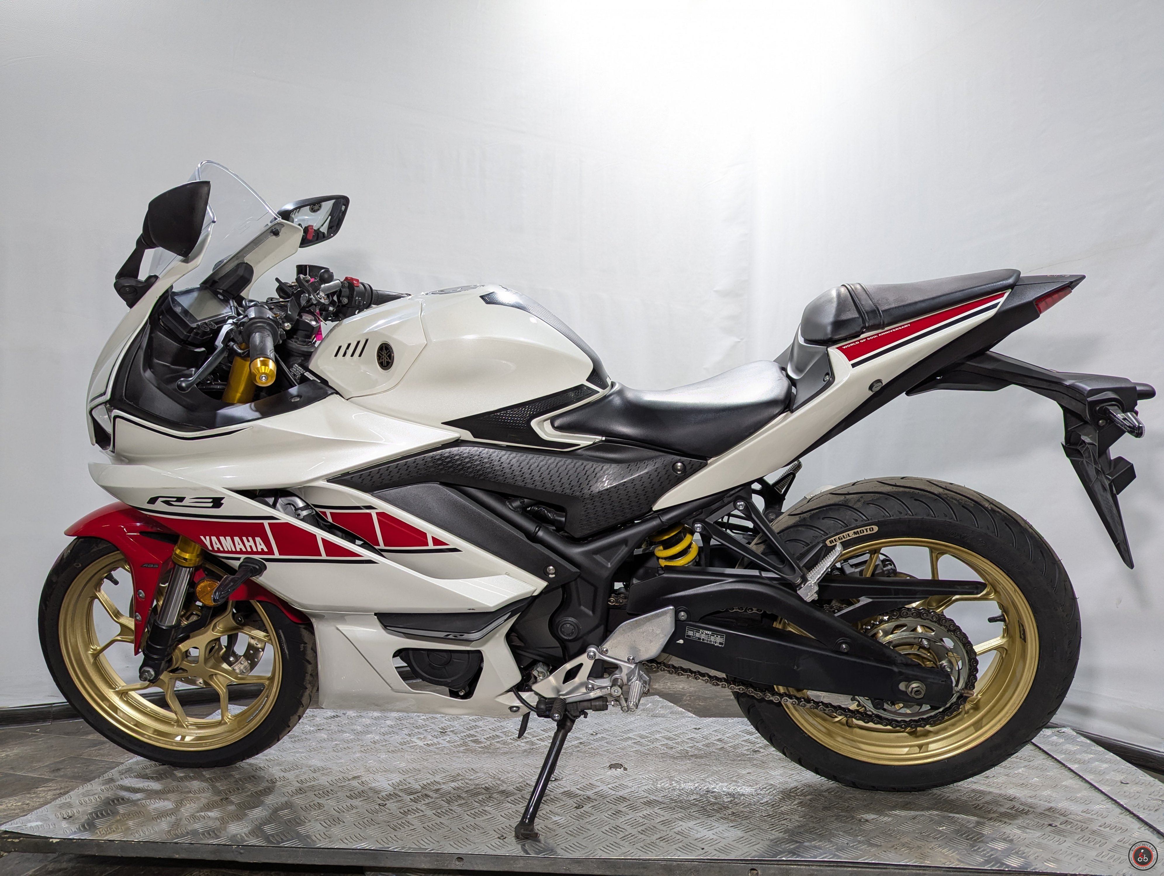 Мотоцикл Yamaha YZF-R3 RH21J 2021г. - Объем двигателя: 320 cc