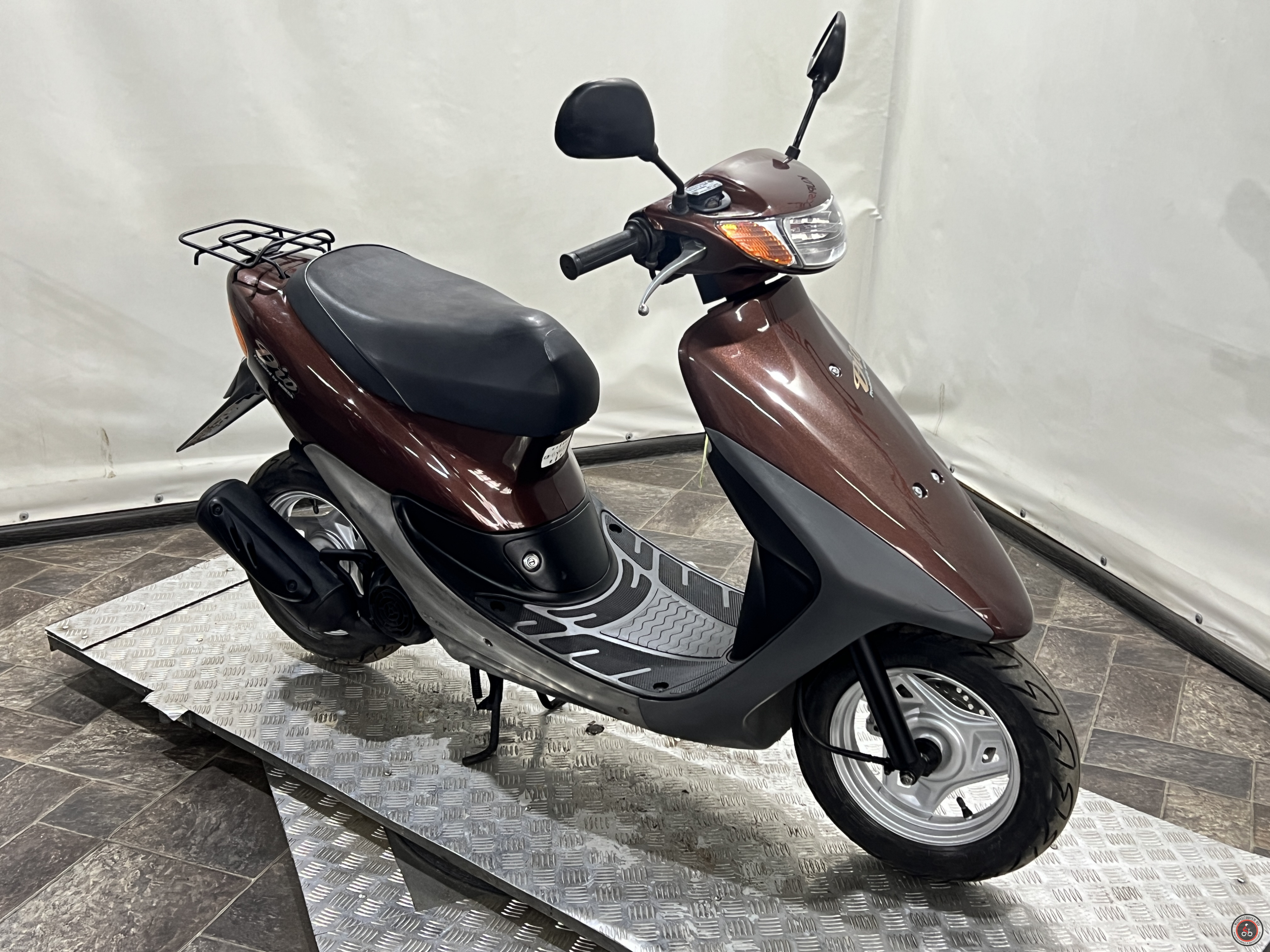 Скутер Honda Dio SR AF35 (1999г.в.) - Количество цилиндров: 1