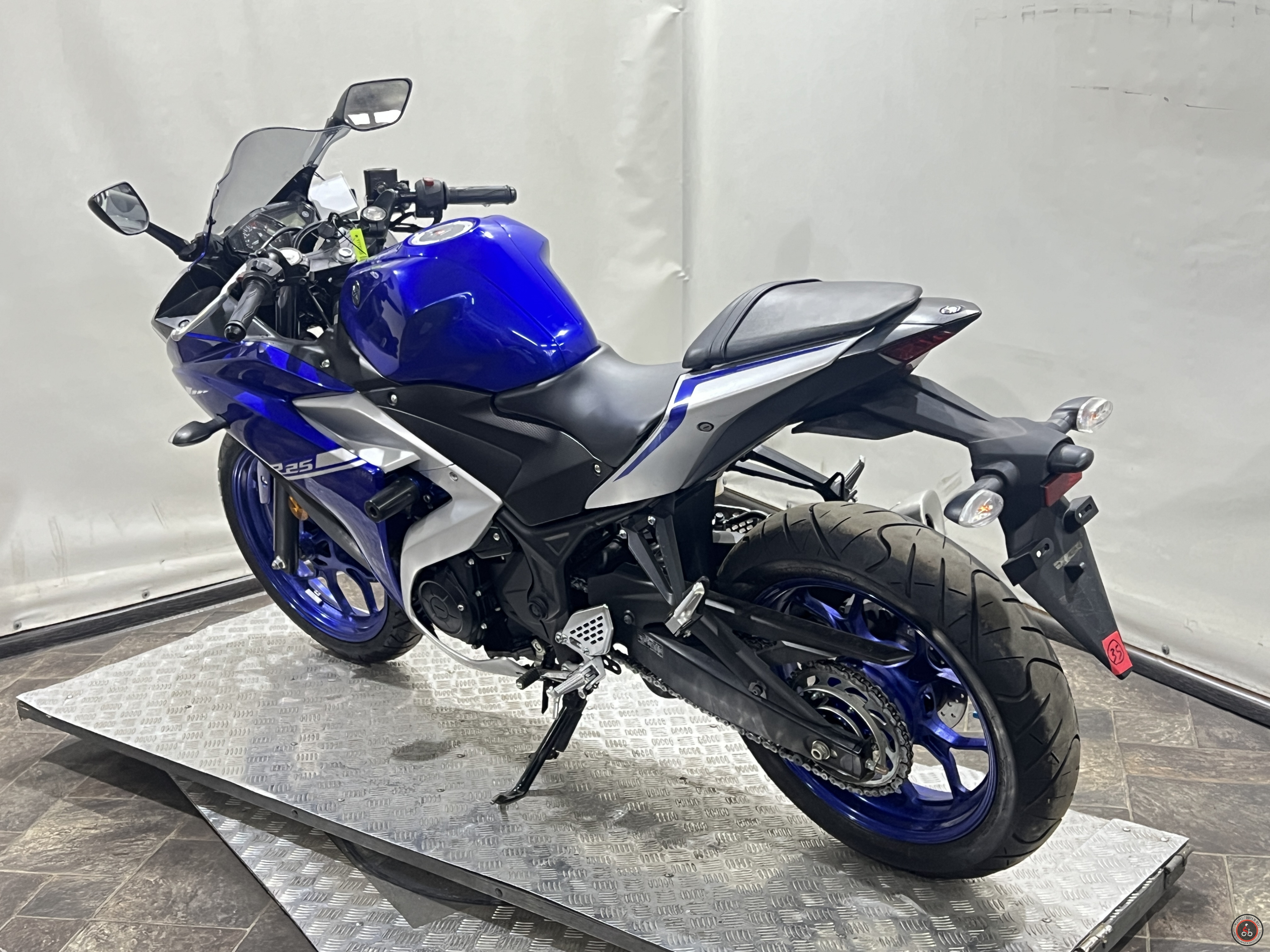 Мотоцикл Yamaha YZF-R25 2017г.в - Пробег: 8400 км