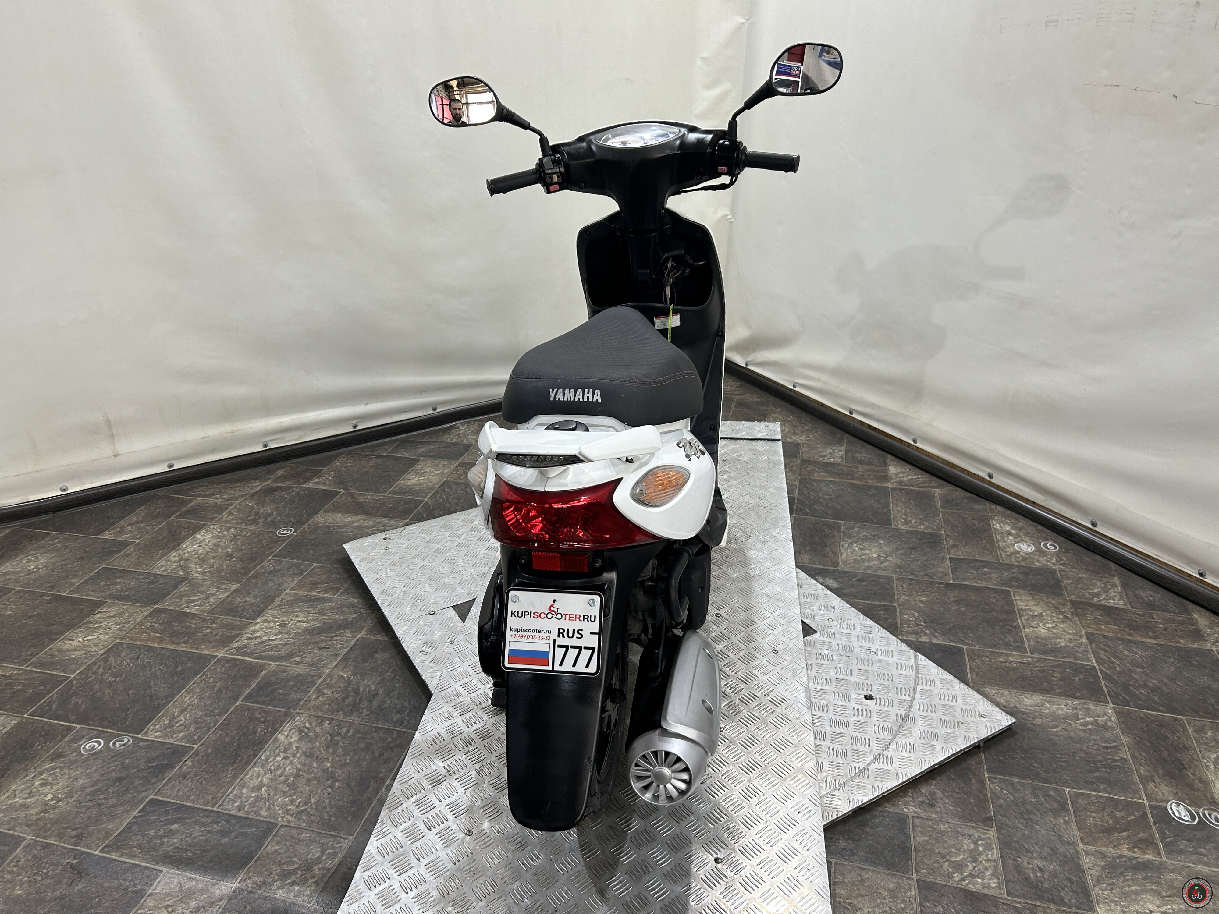 Скутер Yamaha Jog ZR FI Белый 2009г. - Пробег: 11688 км