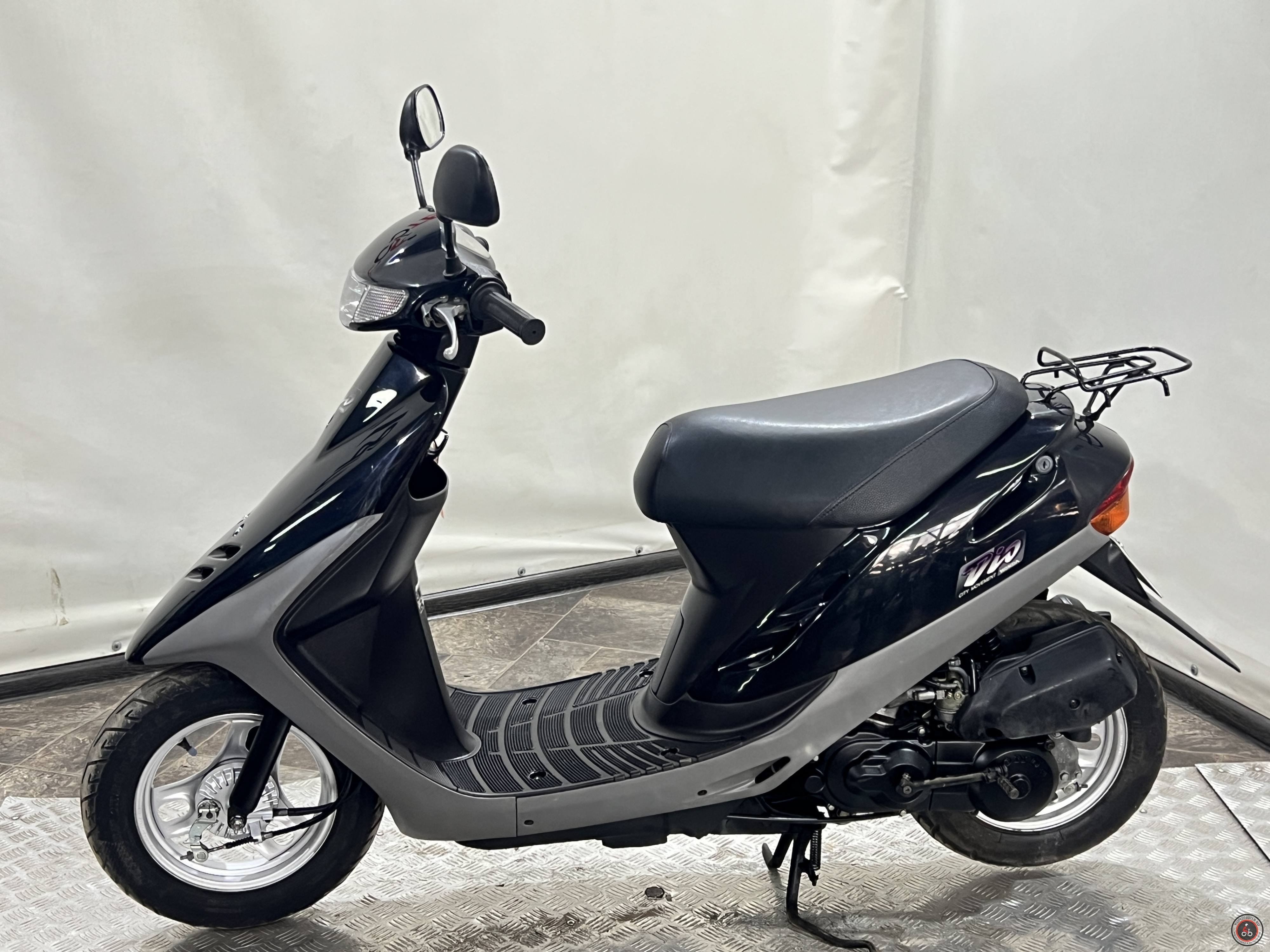 Скутер Honda Dio AF27 (1992г.в.) - Количество цилиндров: 1