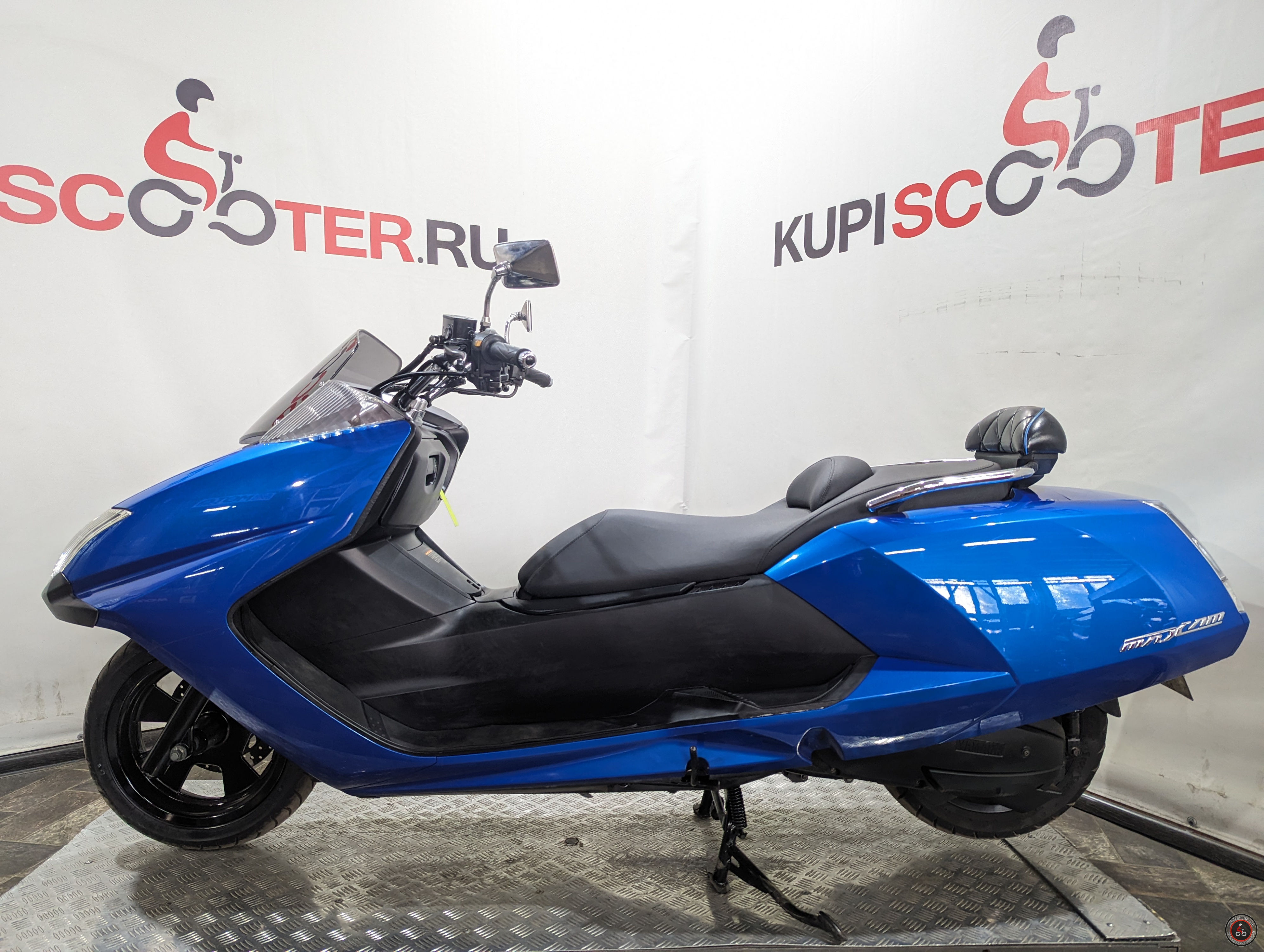 Скутер Yamaha Maxam SG17J - Пробег: 8911 км