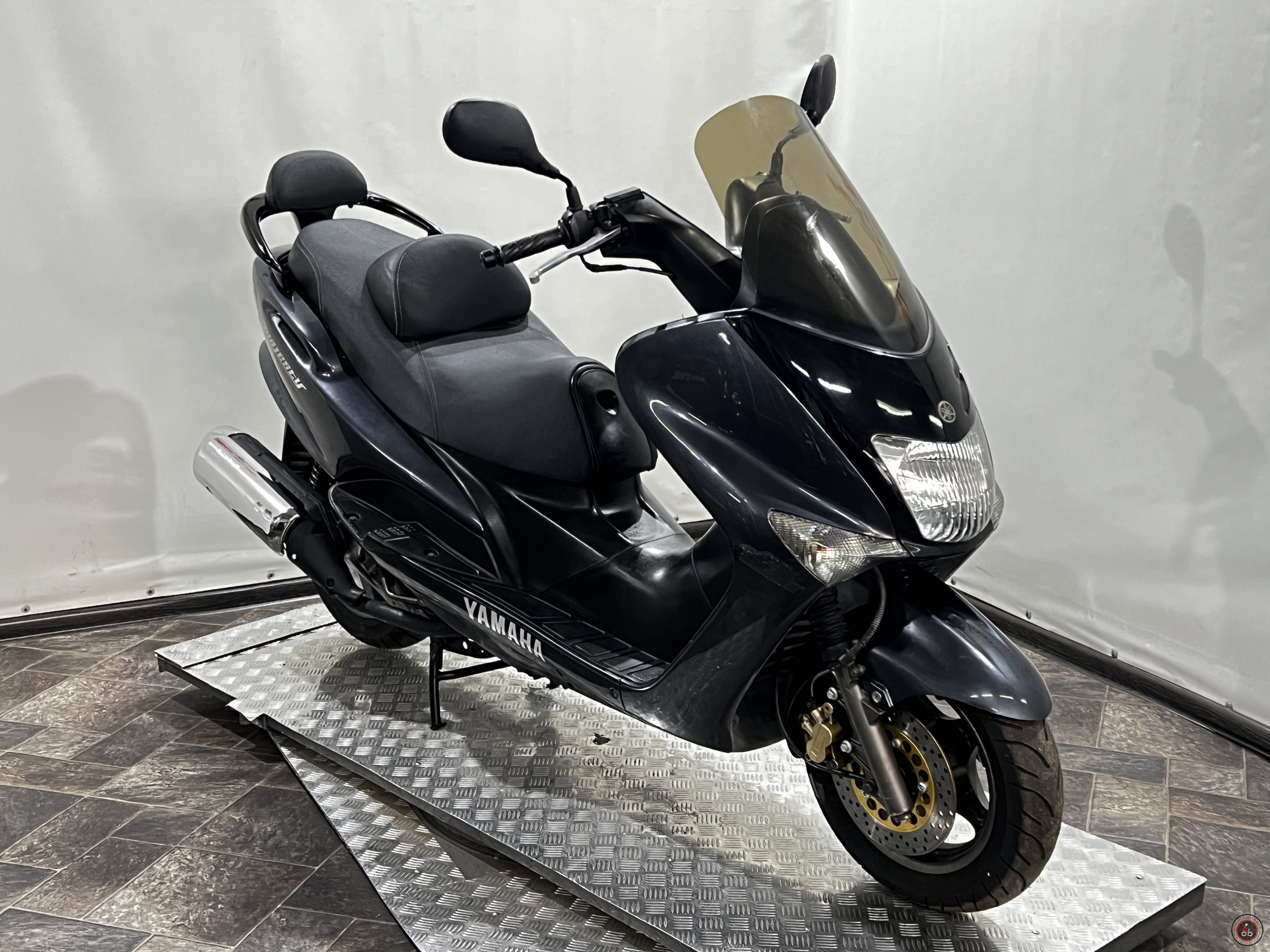 Скутер  Yamaha Majesty 125 (2009г.) - Объем двигателя: 125