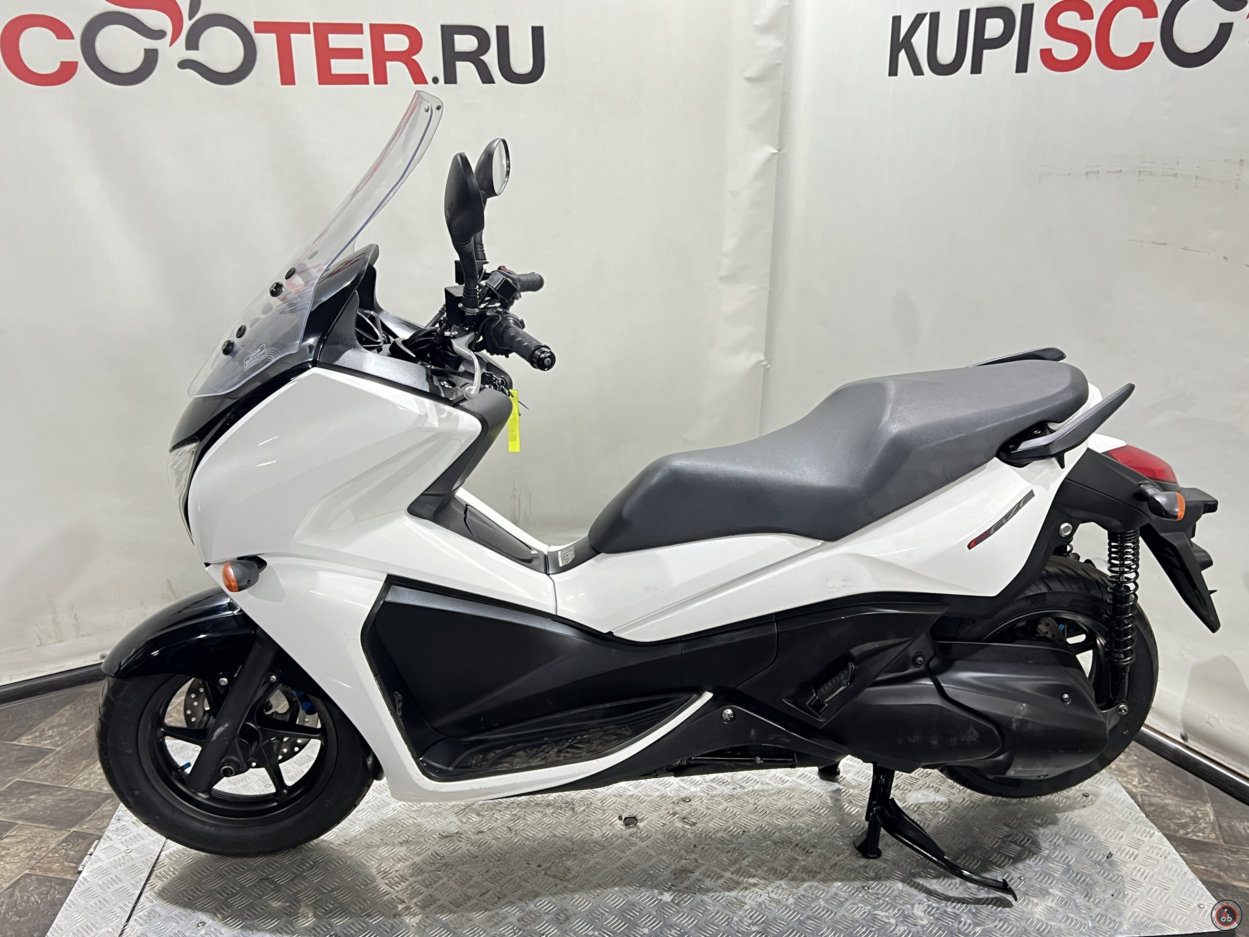 Скутер Honda Faze MF11 2011г.в - Пробег: 30672 км
