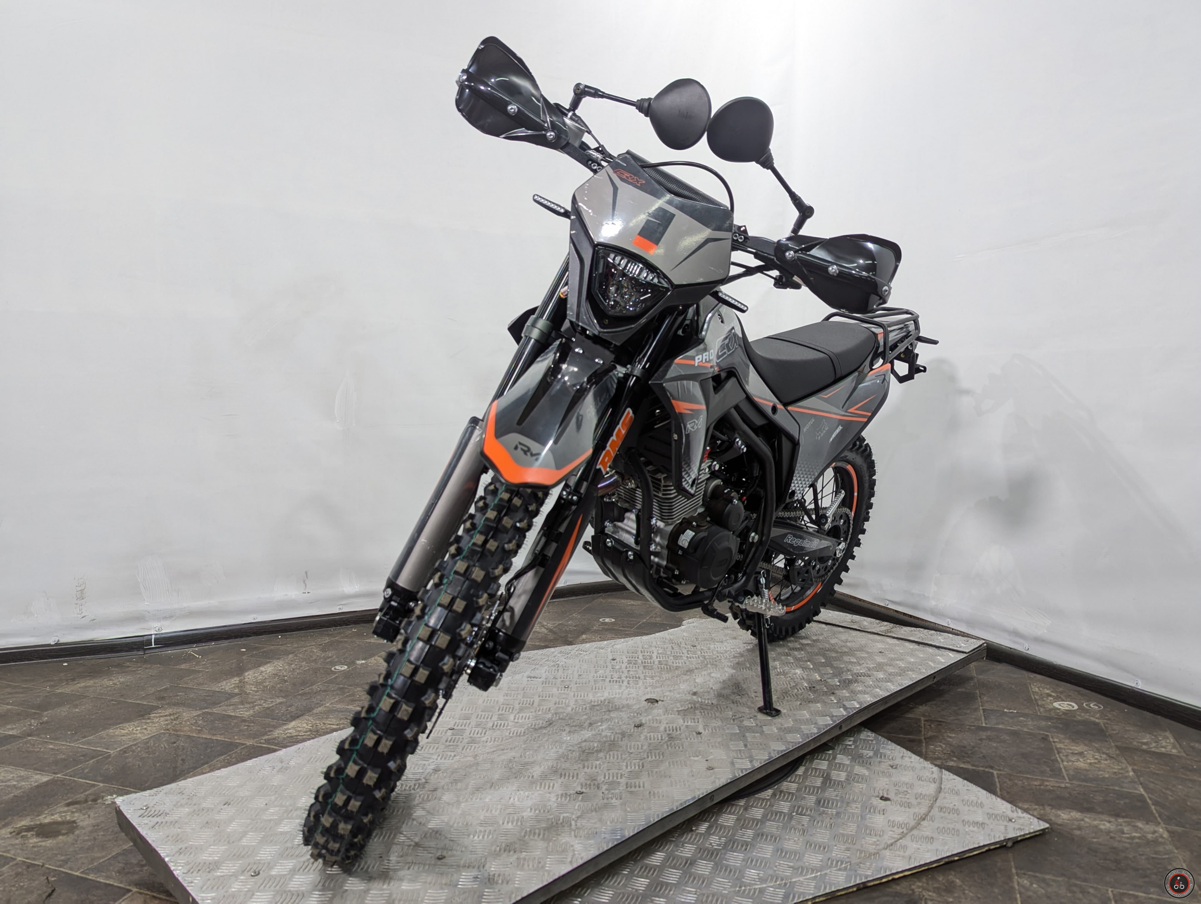 Мотоцикл Regulmoto CR-X PRO Оранжевый - Объем двигателя: 272 см3