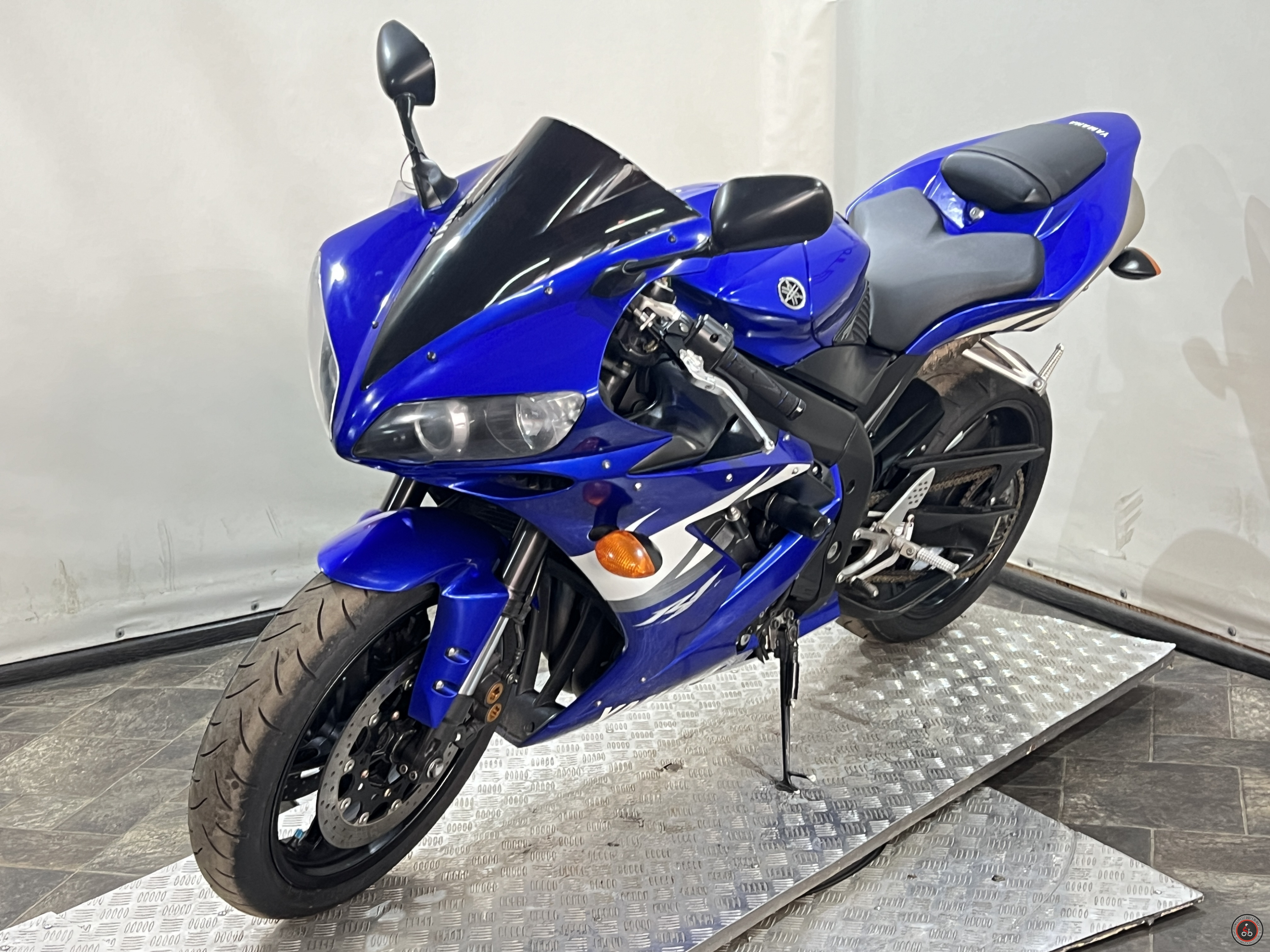 Мотоцикл Yamaha YZF-R1  2005г.в - Пробег: 10921 км