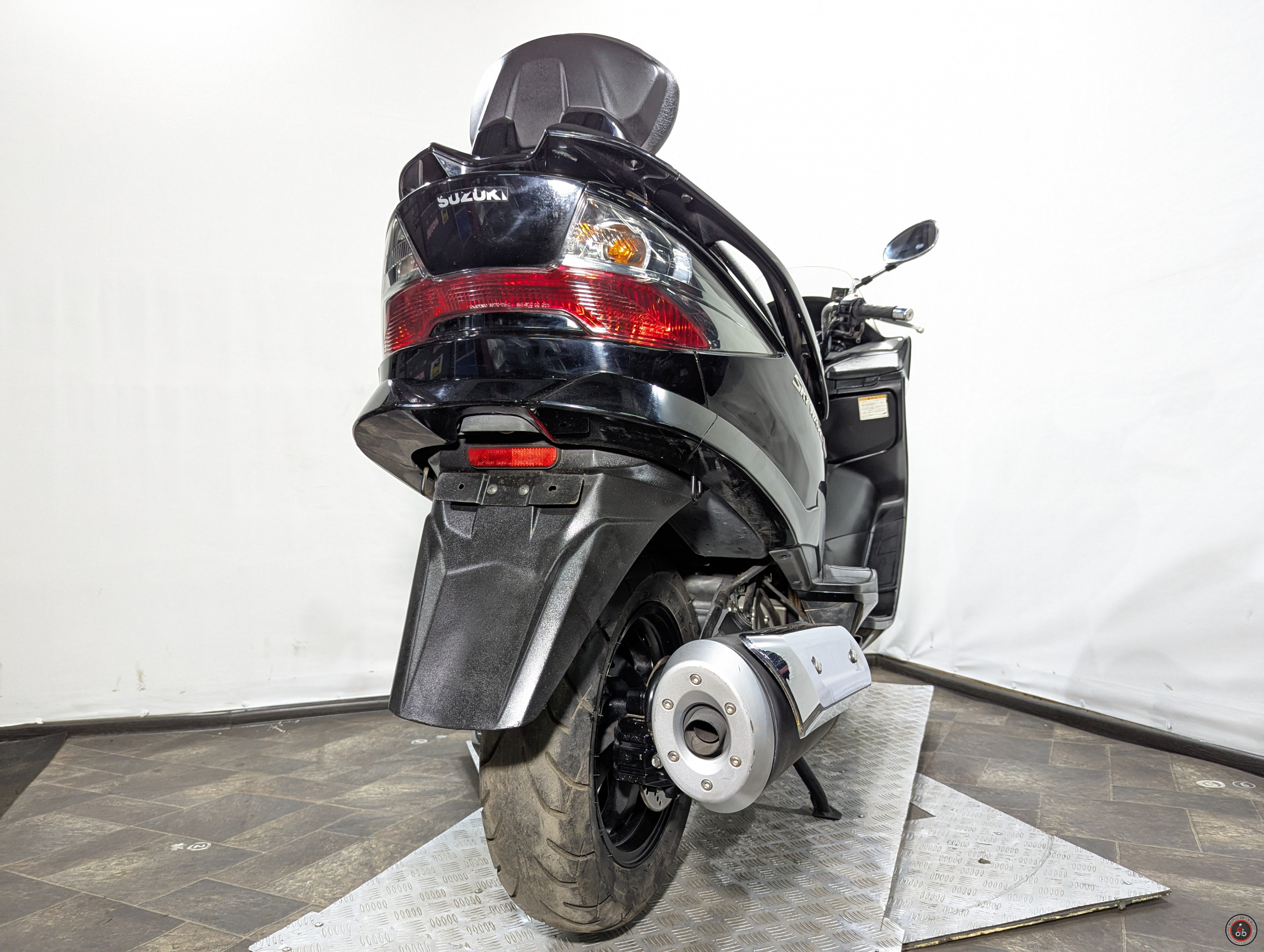 Скутер Suzuki Skywave 250-6 - Количество цилиндров: 1