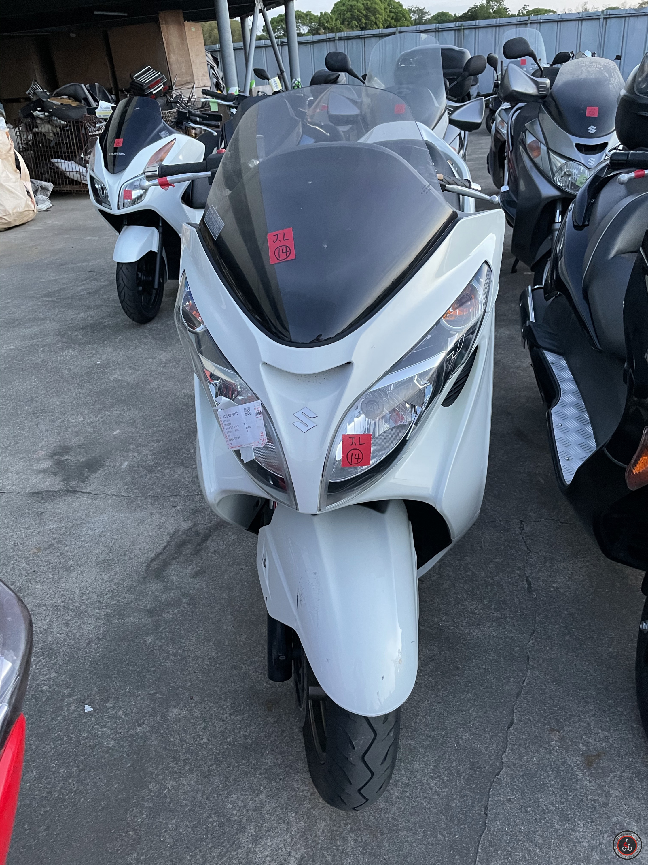 Скутер Suzuki Skywave 250 CJ46A - Количество цилиндров: 1